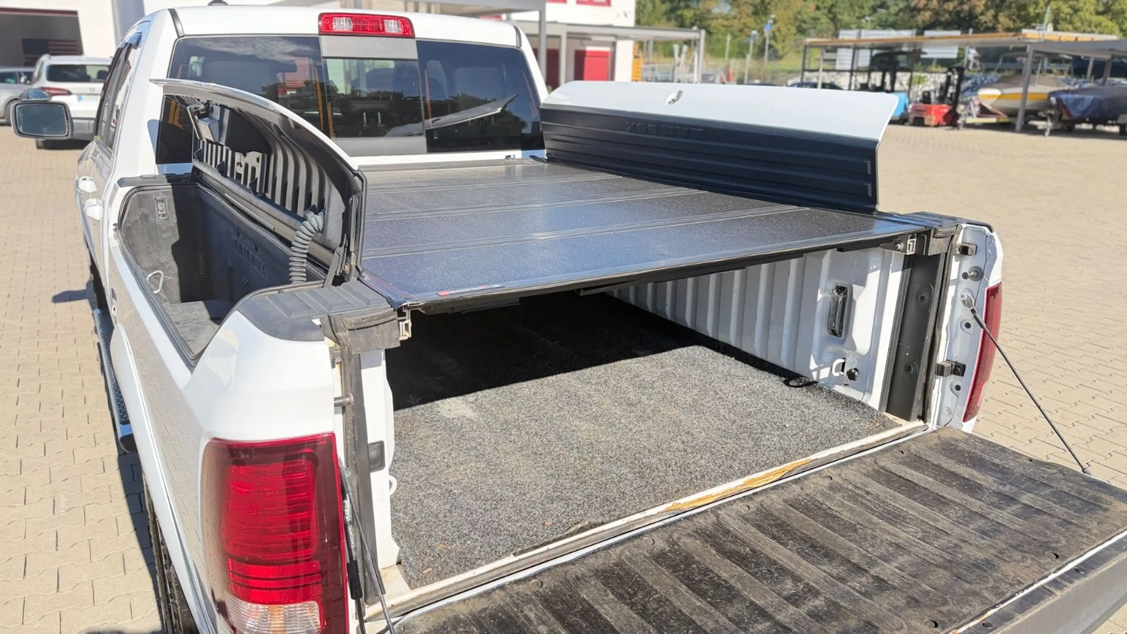 Dodge RAM Larami Sport 5,7 LPG 4x4 Rambox LongB Tausch — photo 12