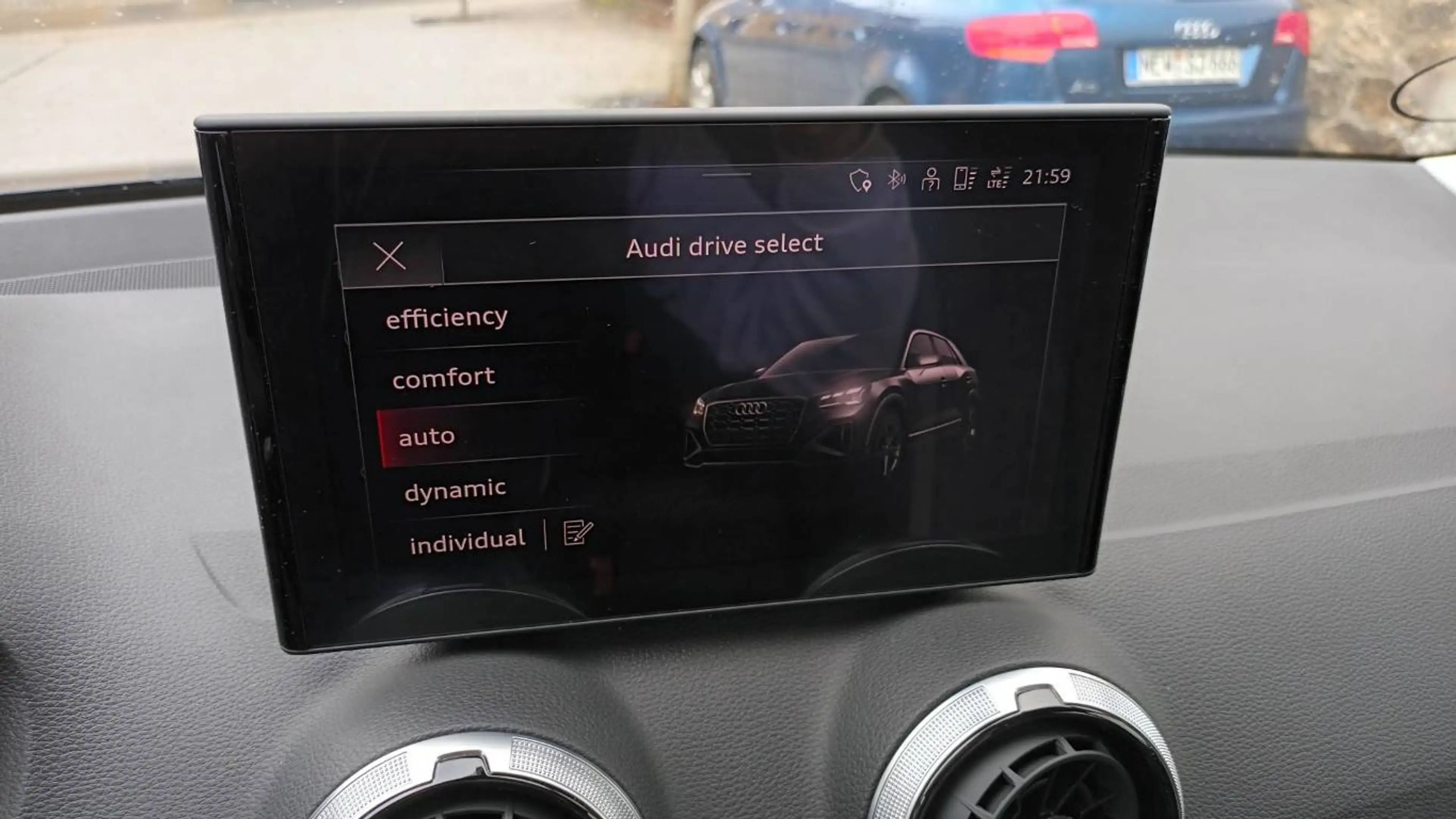 Audi Q2 35 TFSI S line | PANORAMA | Matrix | Keyless | Virtual | Adapt. Cruise Control | Rückfahrkamera — photo 17