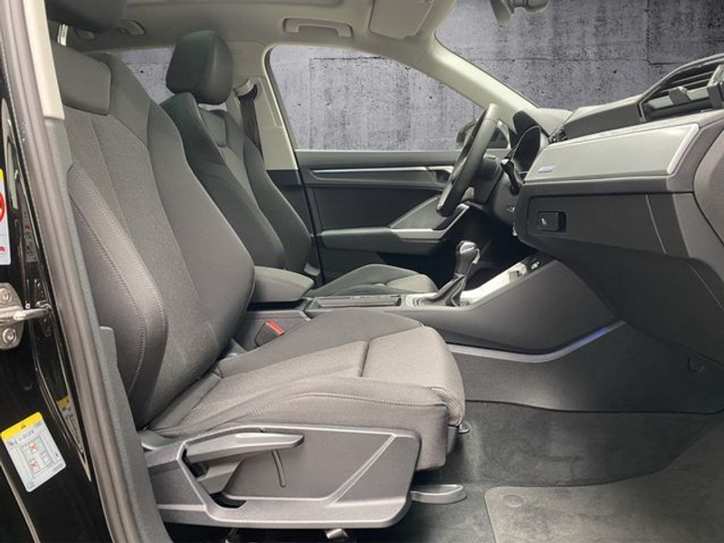 Audi Q3 35 TFSI advanced S tronic AHK+LED+Pano+Navi — photo 9