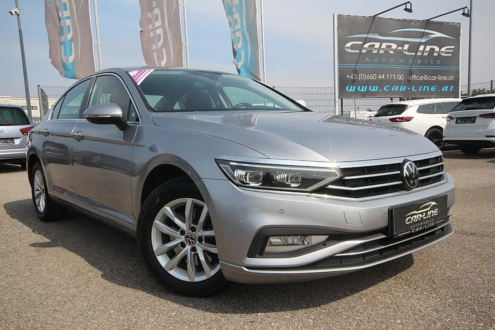Volkswagen Passat Business 2,0 TDI DSG AHK |Navi |LED |ACC |Rückf... Silber - 1