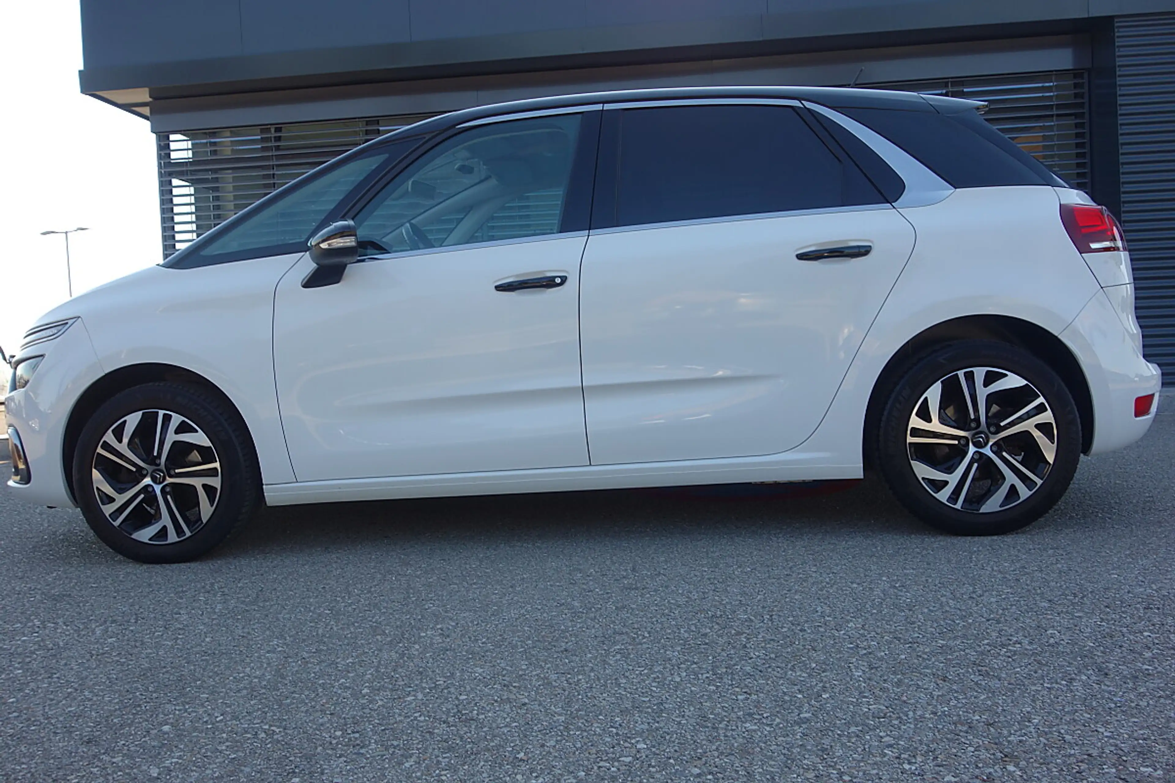 Citroen C4 SpaceTourer C4 Spacetourer BlueHDi 120 S&S 6-Gang Rip Curl — photo 5