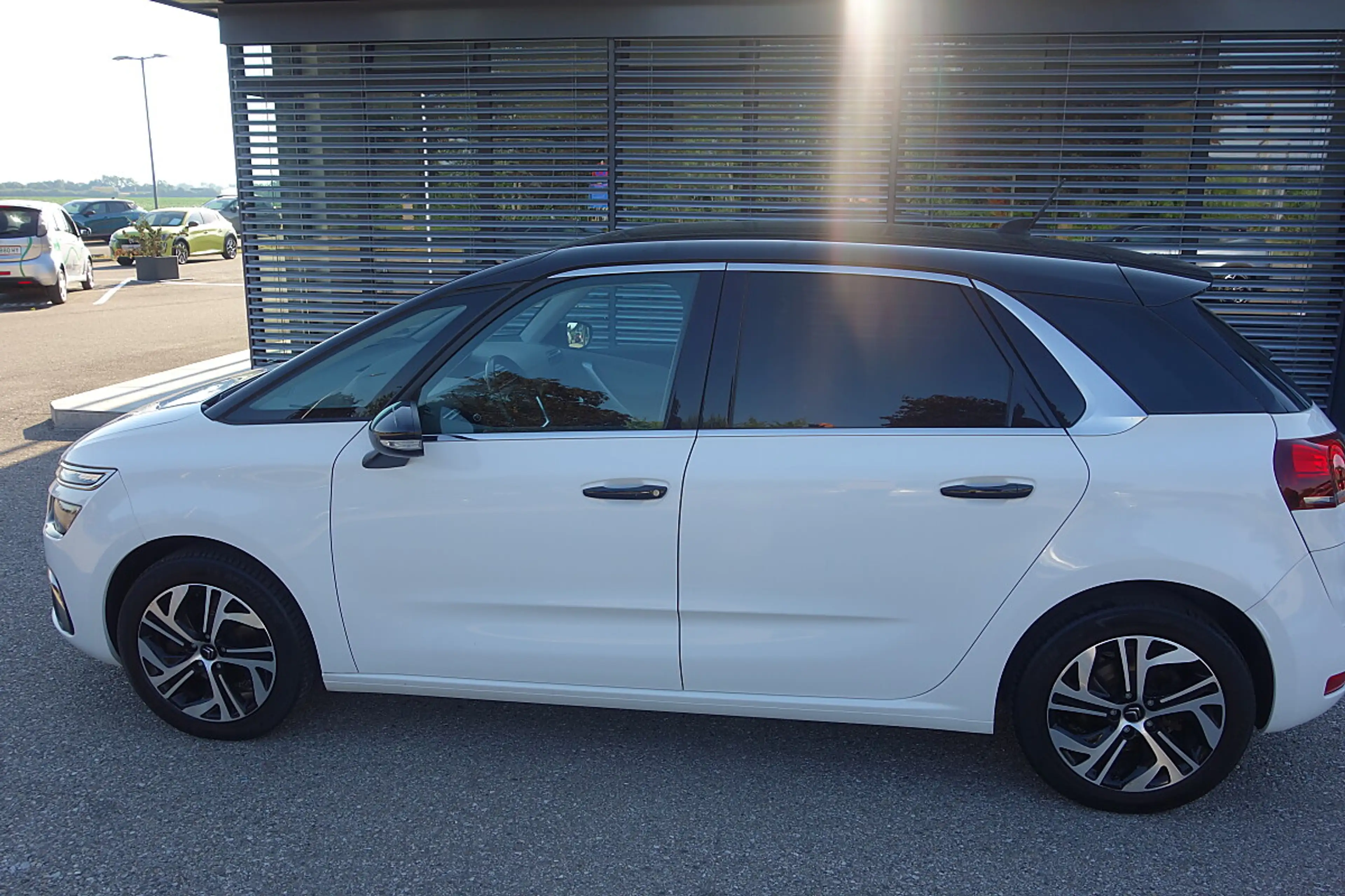 Citroen C4 SpaceTourer C4 Spacetourer BlueHDi 120 S&S 6-Gang Rip Curl — photo 4