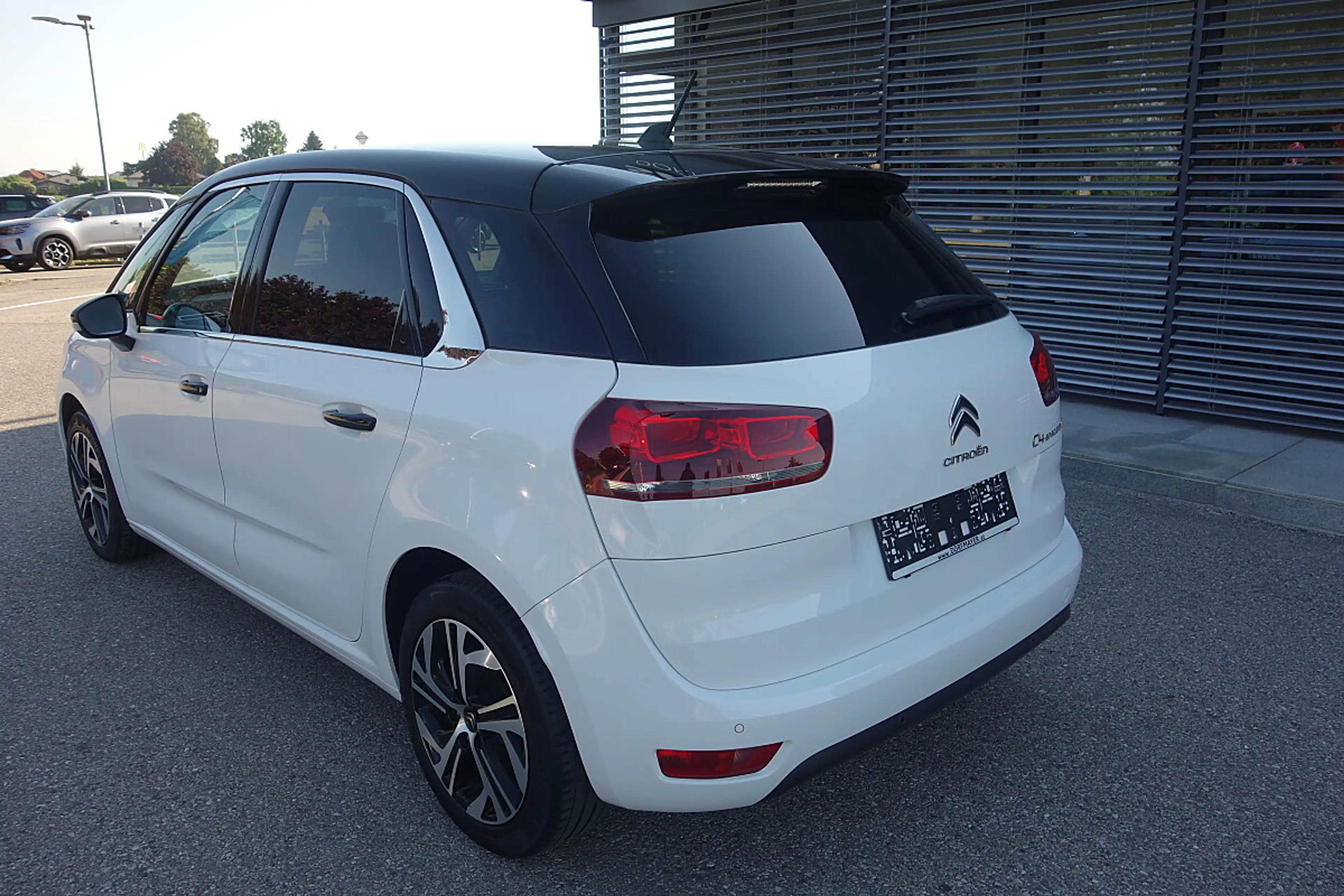 Citroen C4 SpaceTourer C4 Spacetourer BlueHDi 120 S&S 6-Gang Rip Curl — photo 3