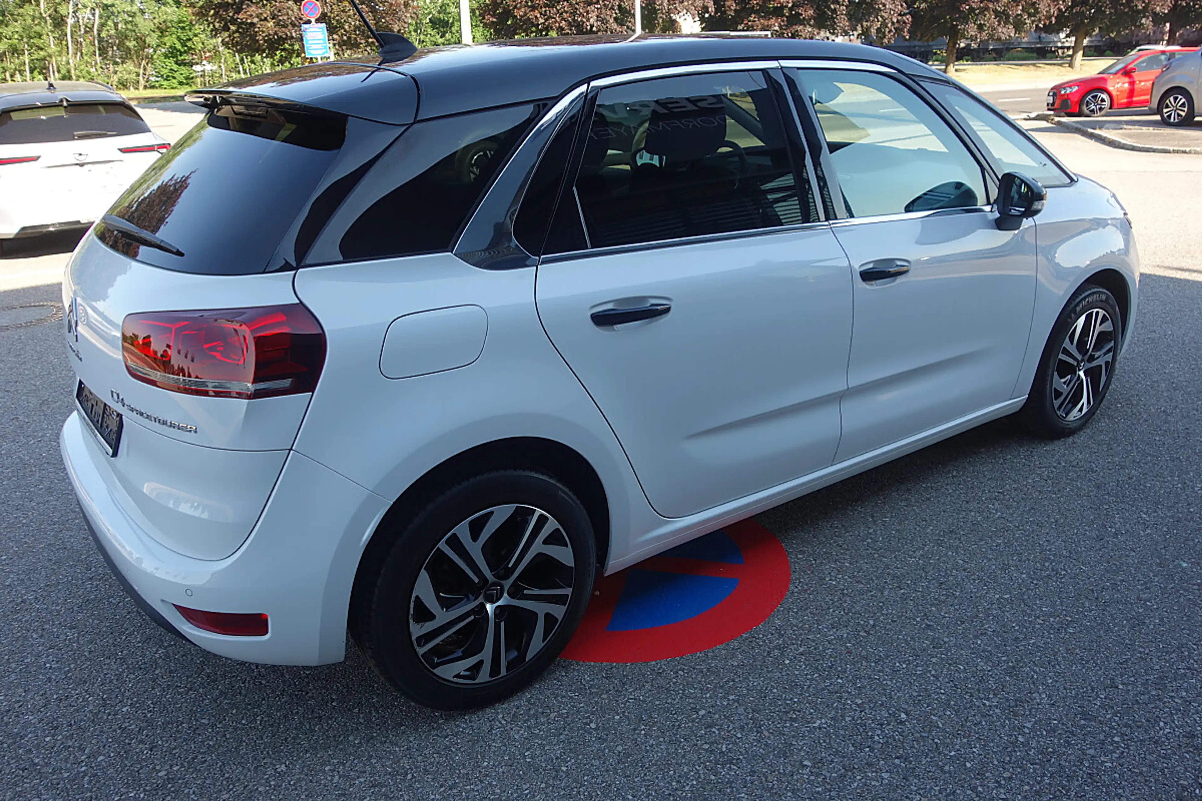 Citroen C4 SpaceTourer C4 Spacetourer BlueHDi 120 S&S 6-Gang Rip Curl — photo 12