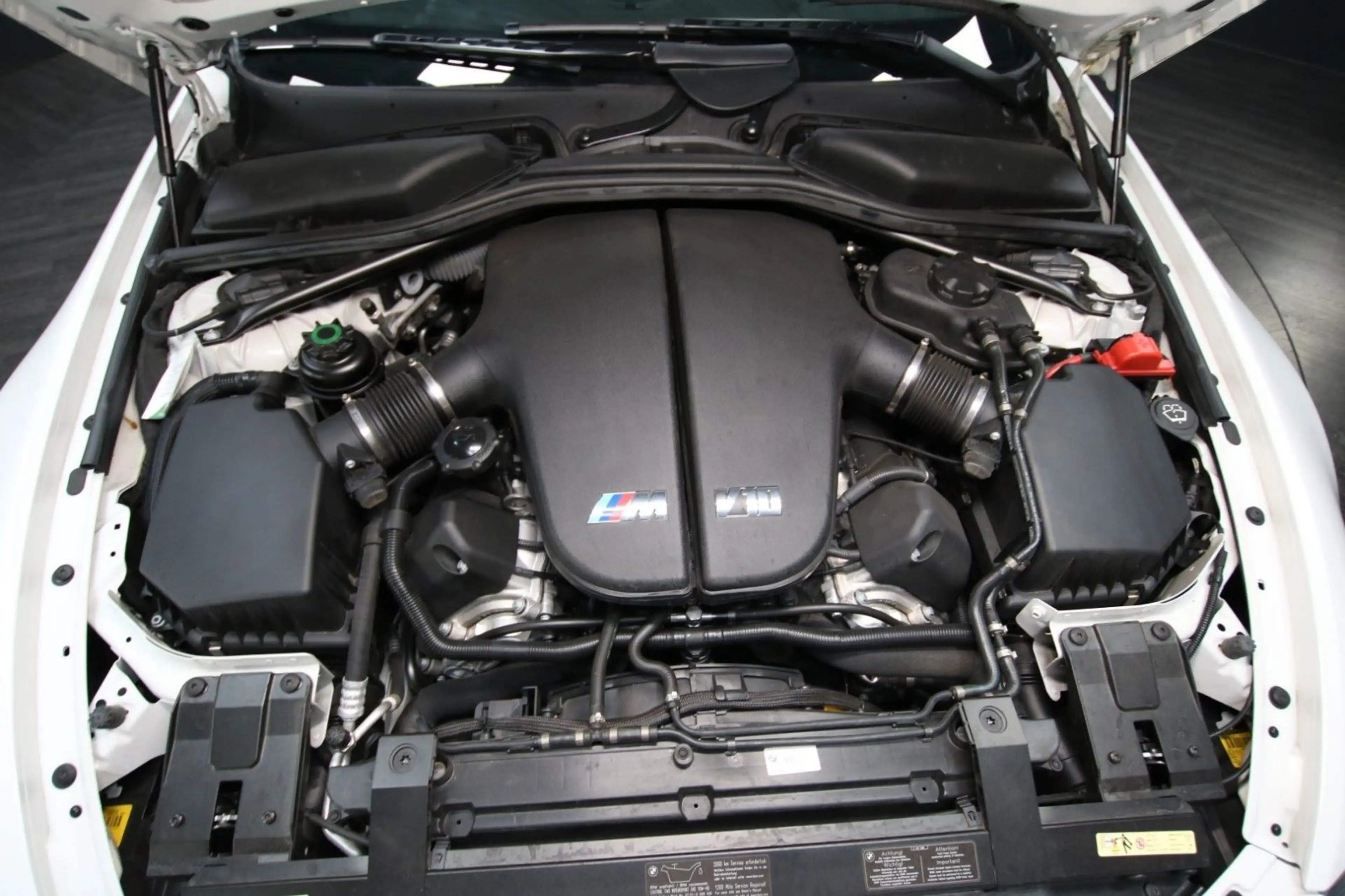 BMW M6 V10 Coupe — photo 45