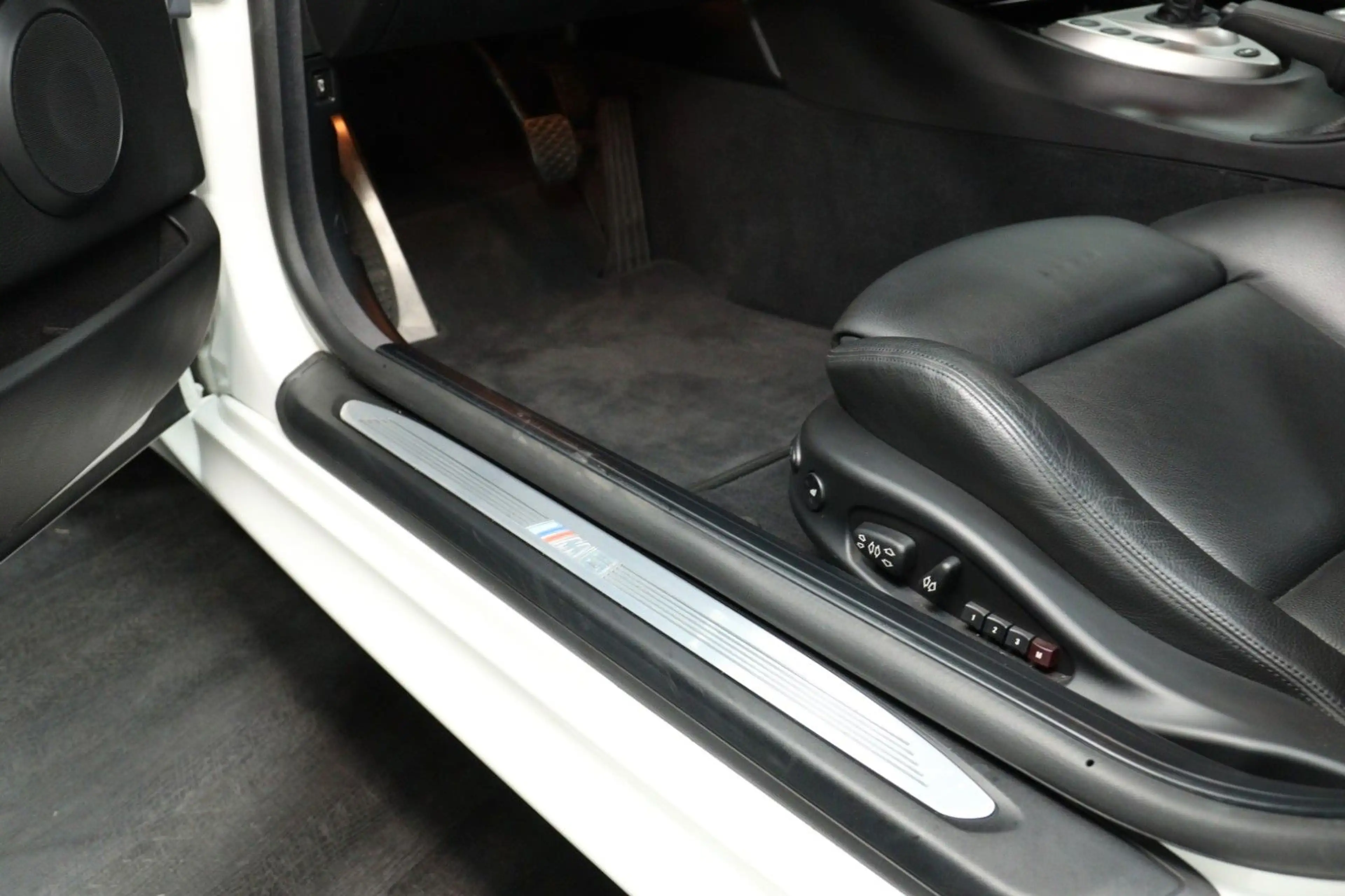 BMW M6 V10 Coupe — photo 12