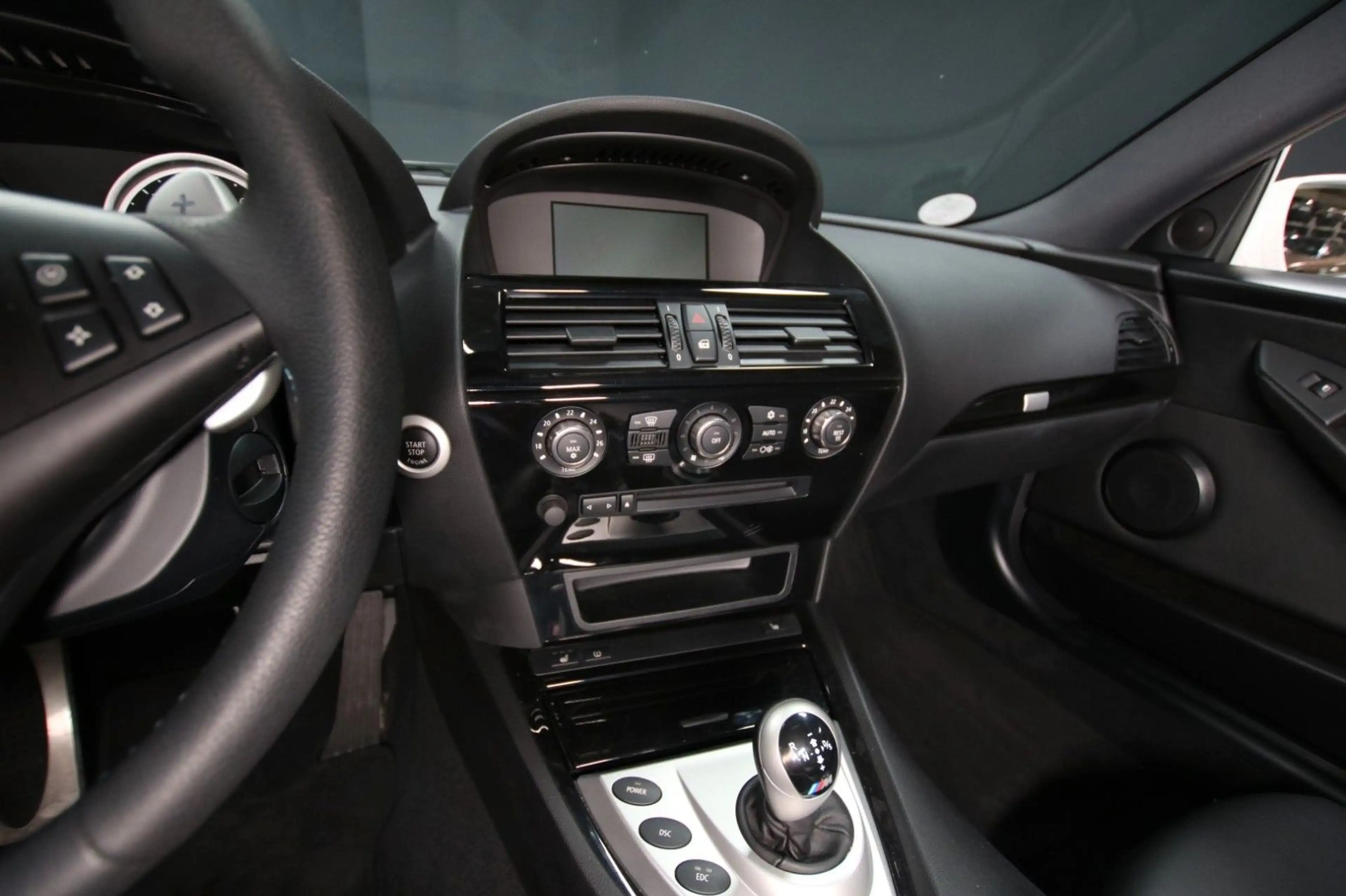 BMW M6 V10 Coupe — photo 19