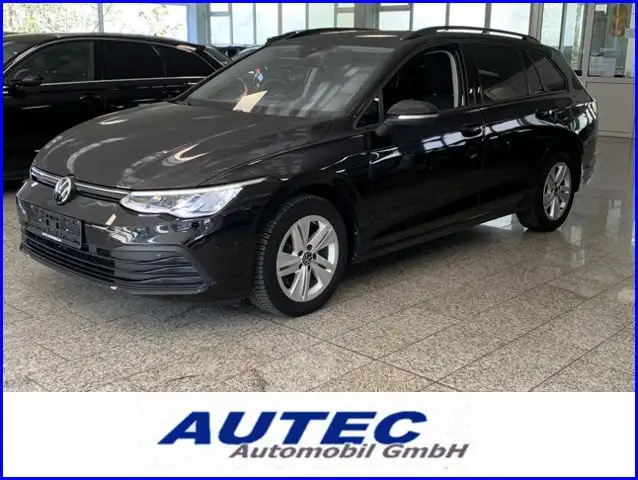 Volkswagen Golf VIII 2.0 AHK+LED+ACC+SPURH+TOTW+SHZ