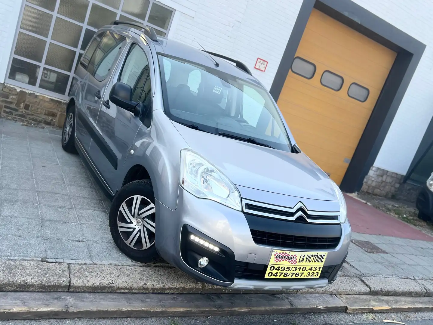 Citroen Berlingo Berlingo 1.6 BlueHDi 5 Places boîte automatique Gris - 2