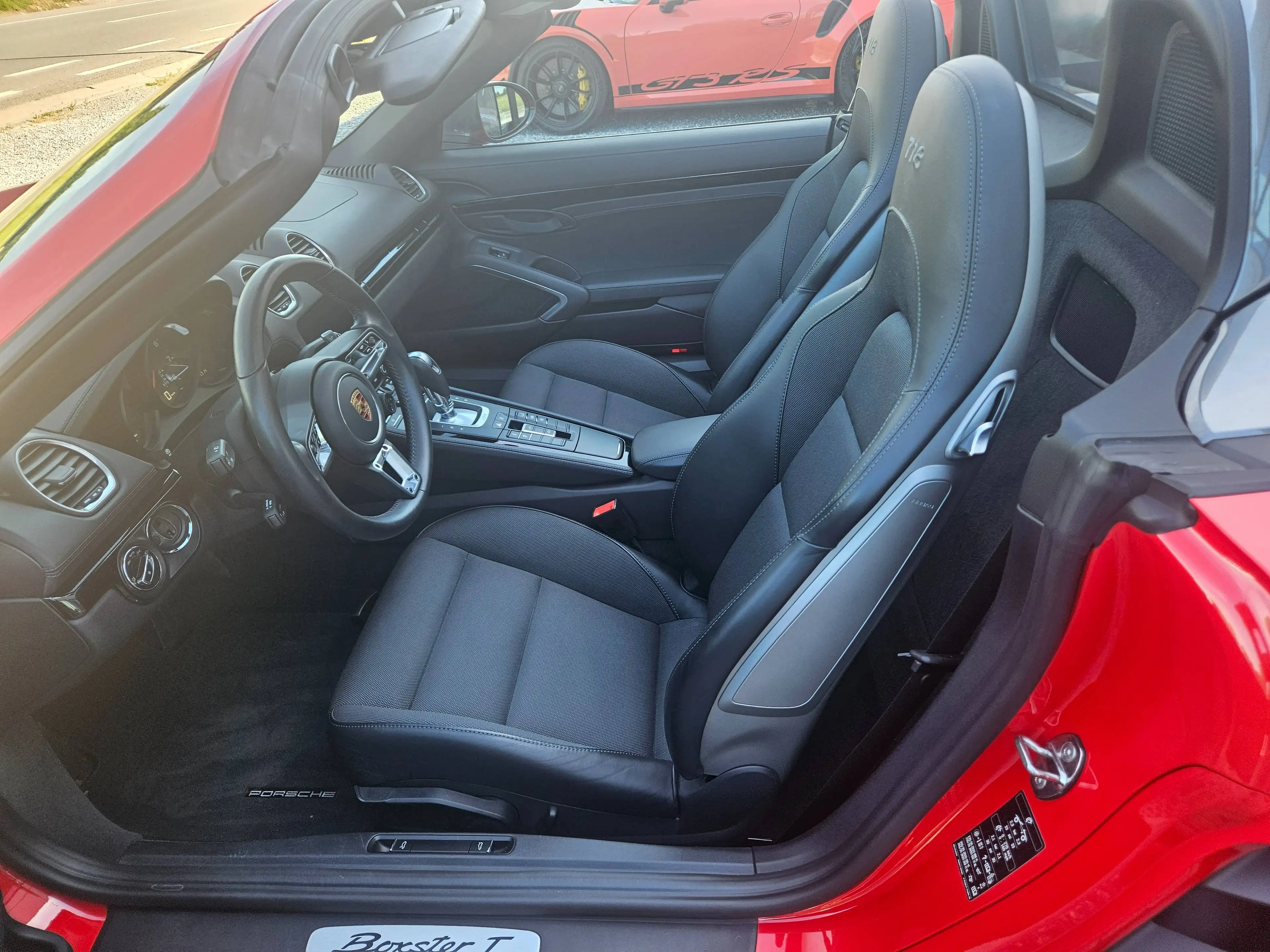 Porsche 718 718 Boxster T 2.0 Turbo PDK — photo 10