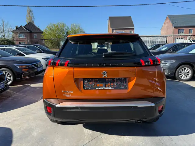 Peugeot 2008 view 6