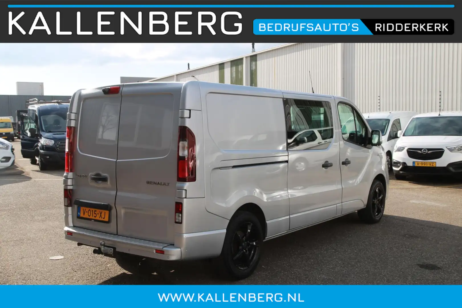 Renault Trafic 1.6 dCi T29 L2H1 DC Comfort Energy / 5 persoons / Gris - 2