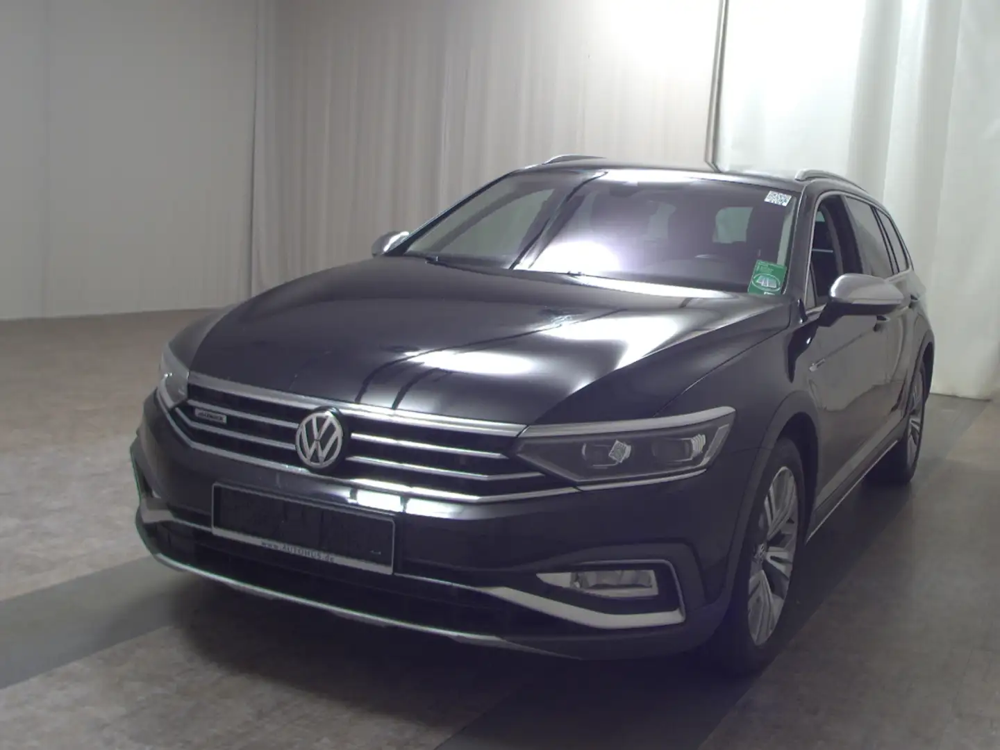 Volkswagen Passat Alltrack Var. 2.0 TSI 4M Navi LED AID HuD crna - 2