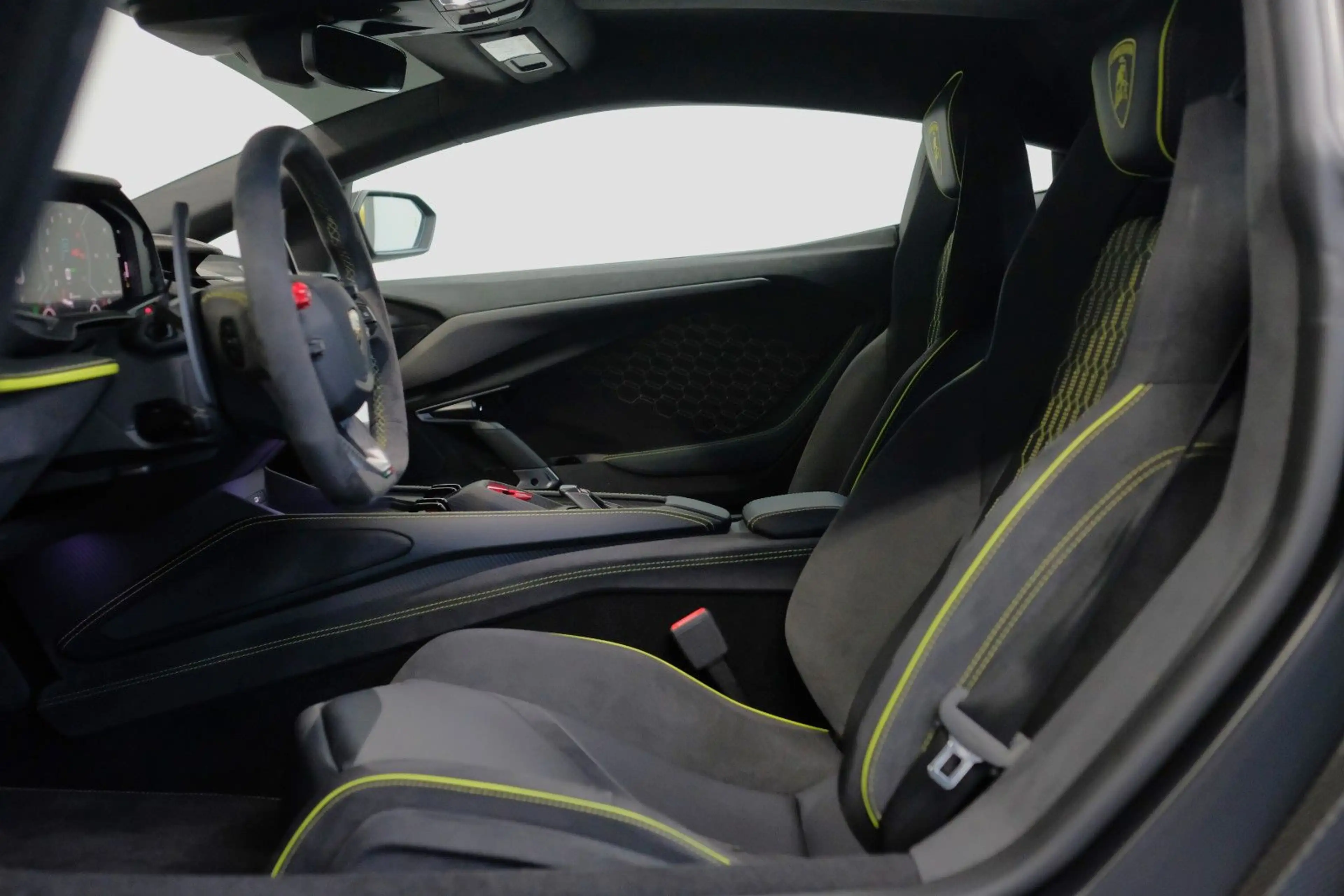 Lamborghini Revuelto Ad Personam/CARBON IN+OUT/LIFT/PASS.DIS — photo 13