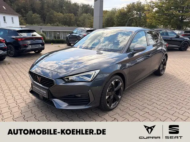 Cupra Leon 2.0 TSI 180 kW ( 245 PS ) 7 Gang DSG