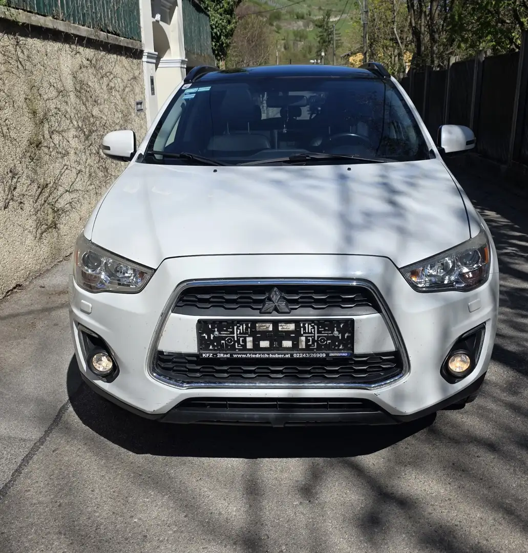 Mitsubishi ASX 2,2  DI-D AT 4WD INSTYLE Weiß - 1