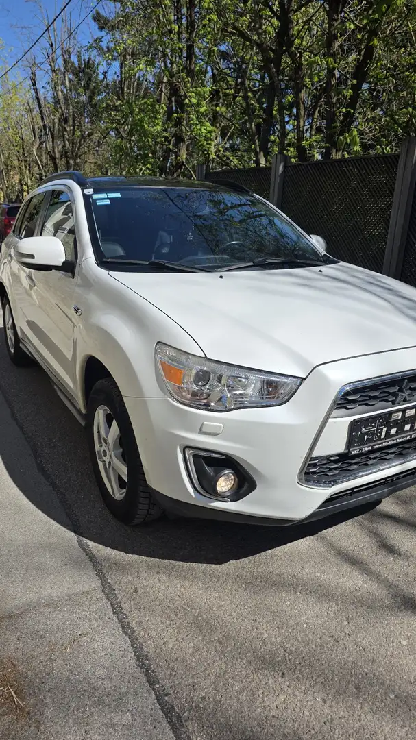 Mitsubishi ASX 2,2  DI-D AT 4WD INSTYLE Weiß - 2