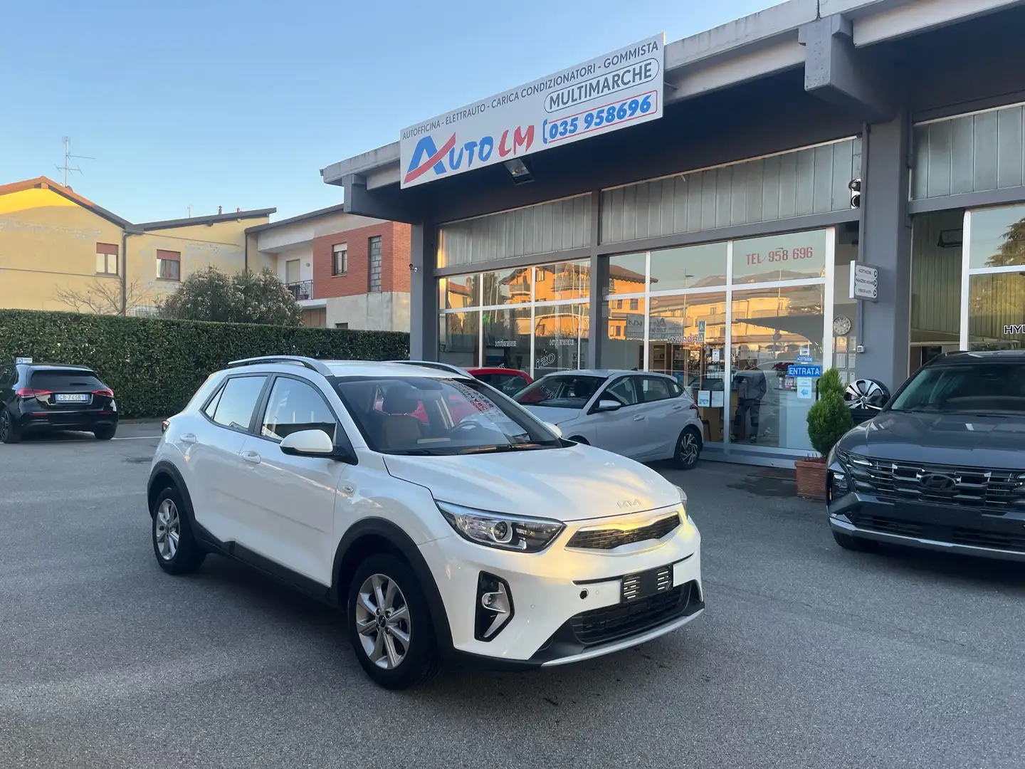 Kia Stonic 1.2 dpi Style s/Design Pack 84cv - Ok Neopatentati - 1