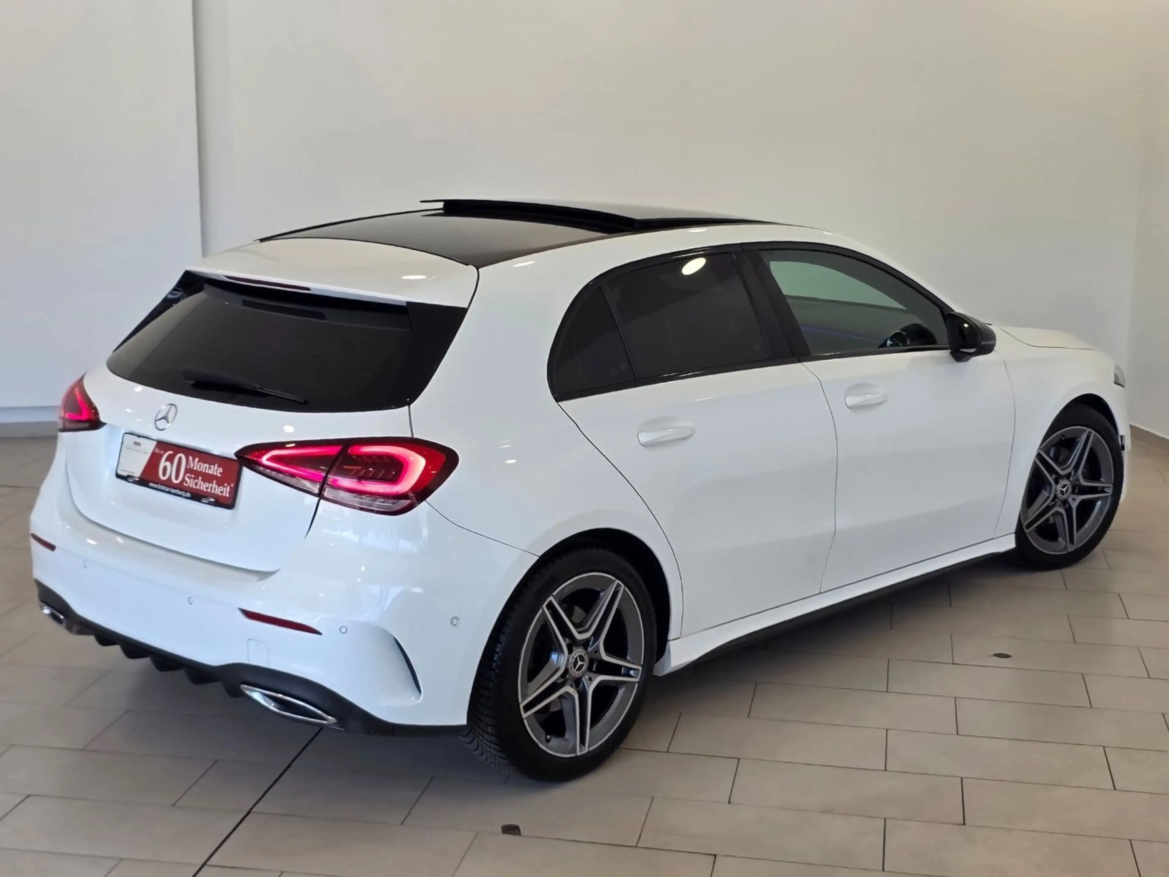 Mercedes-Benz A 200 AMG-Line|PANO|MBUX|AMBIENTE| — photo 7