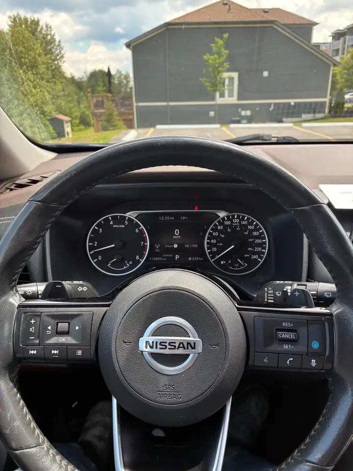 Nissan Rogue снимка Nissan Rogue