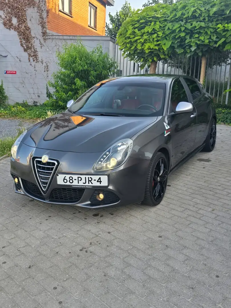 Alfa Romeo Giulietta 1750 TBI 235 ch Quadrifoglio Verde - 2