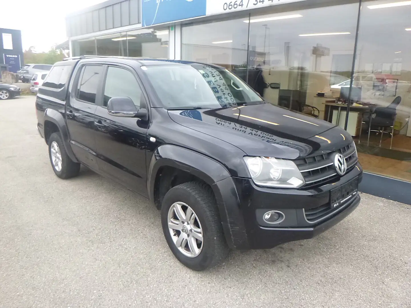 Volkswagen Amarok DoubleCab 3.0 V6 TDI Aventura 4Motion Aut. Schwarz - 2