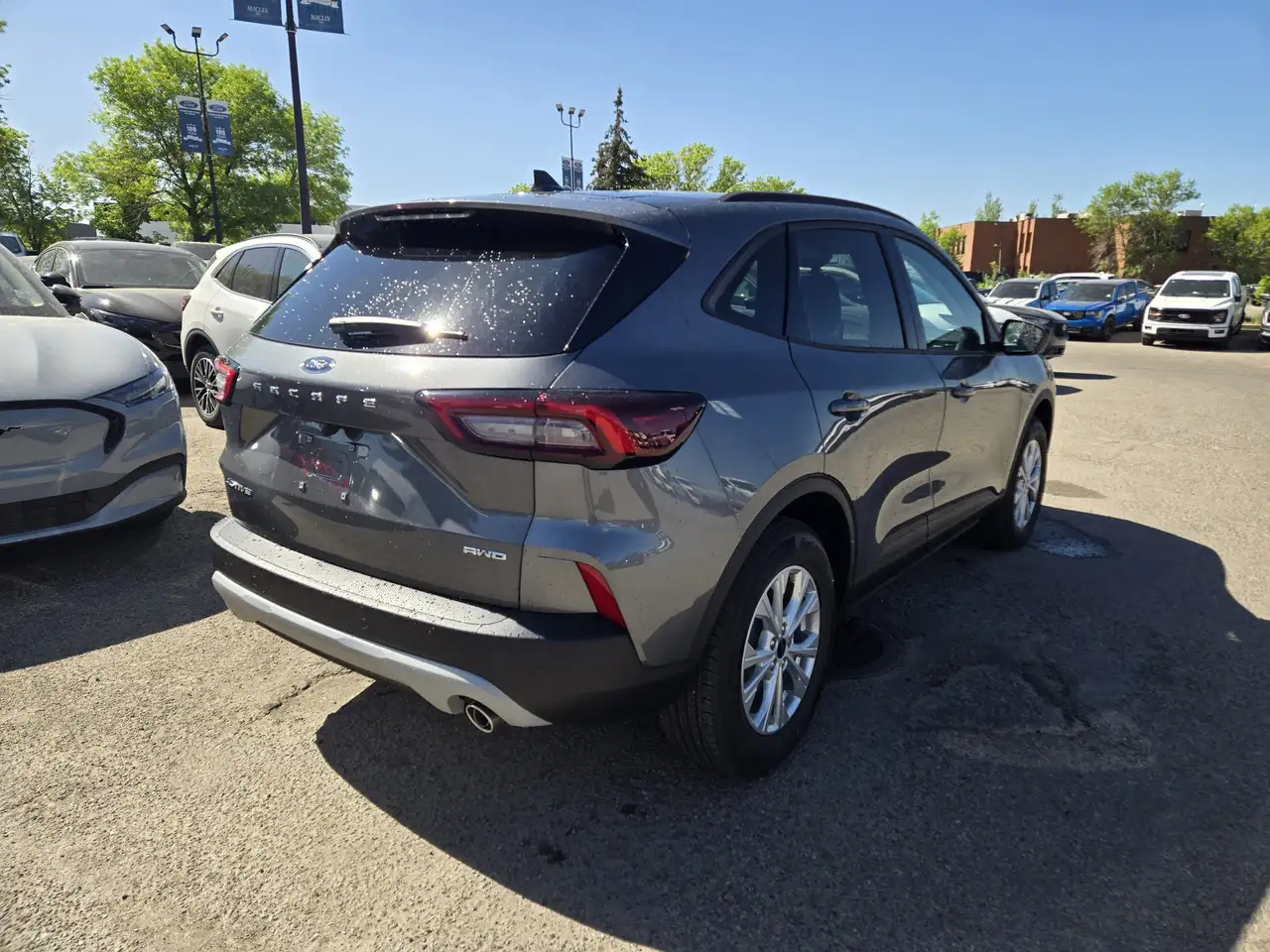 Ford Escape снимка Ford Escape