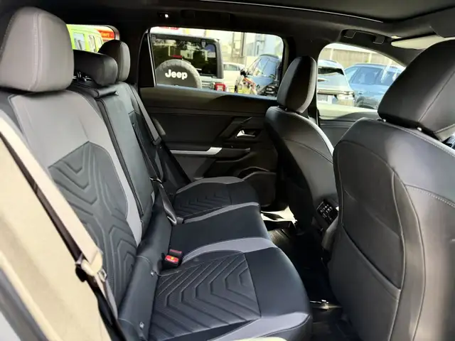 Jeep Compass view 11