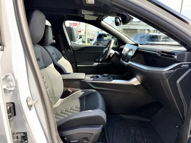 Jeep Compass view 13