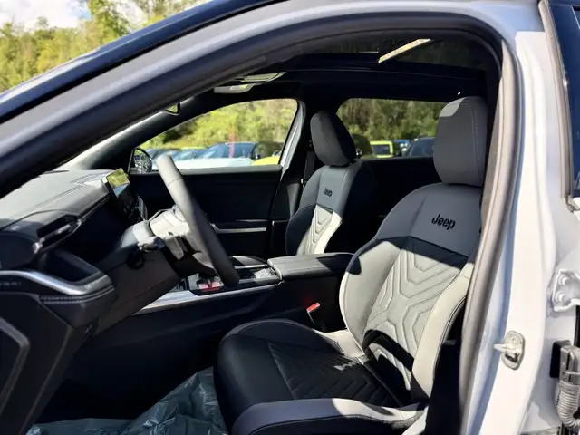 Jeep Compass view 15