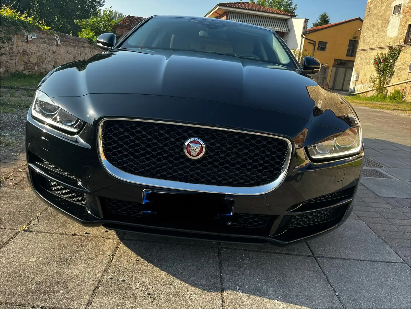 Jaguar XE 2.0d i4 Prestige Business edition 180cv my18 - 2