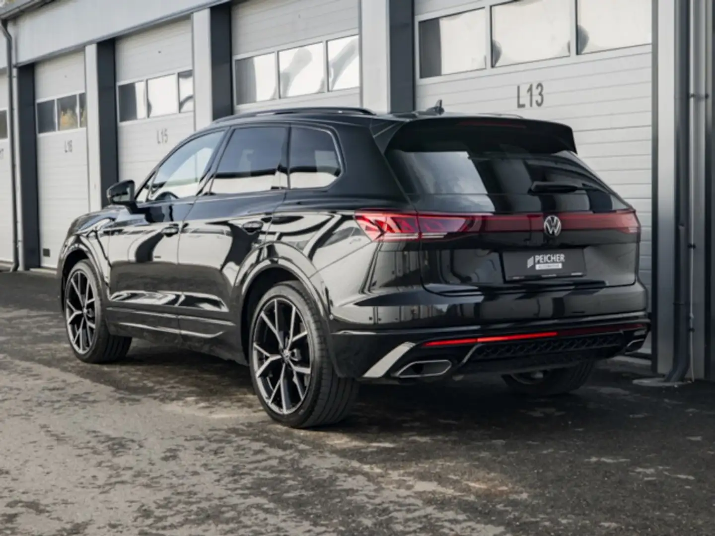 Volkswagen Touareg R-Line 4Motion V6 TDI SCR AT Schwarz - 2