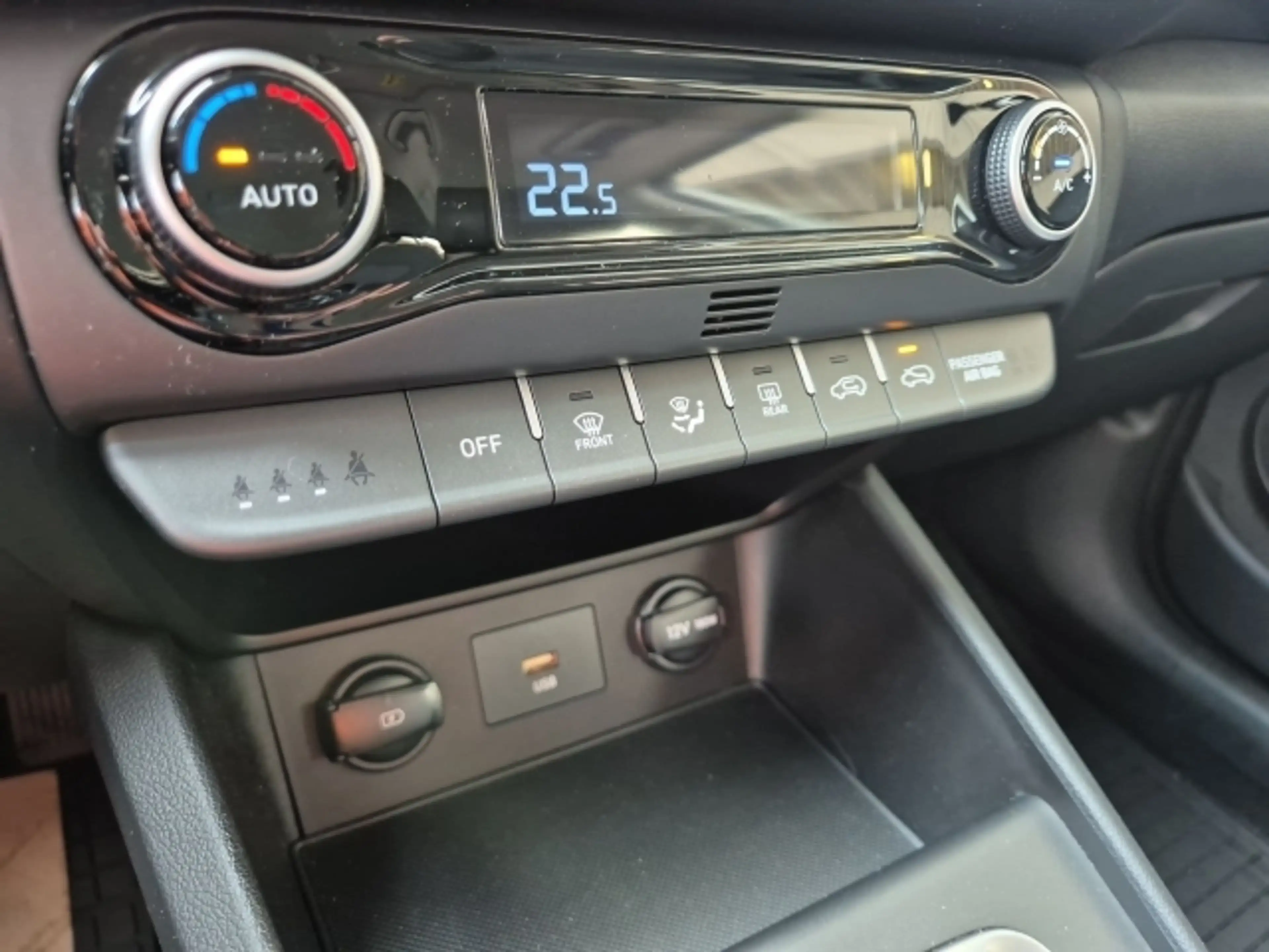 Hyundai KONA Kona 1,0 T-GDi 2WD Smart Line — photo 13