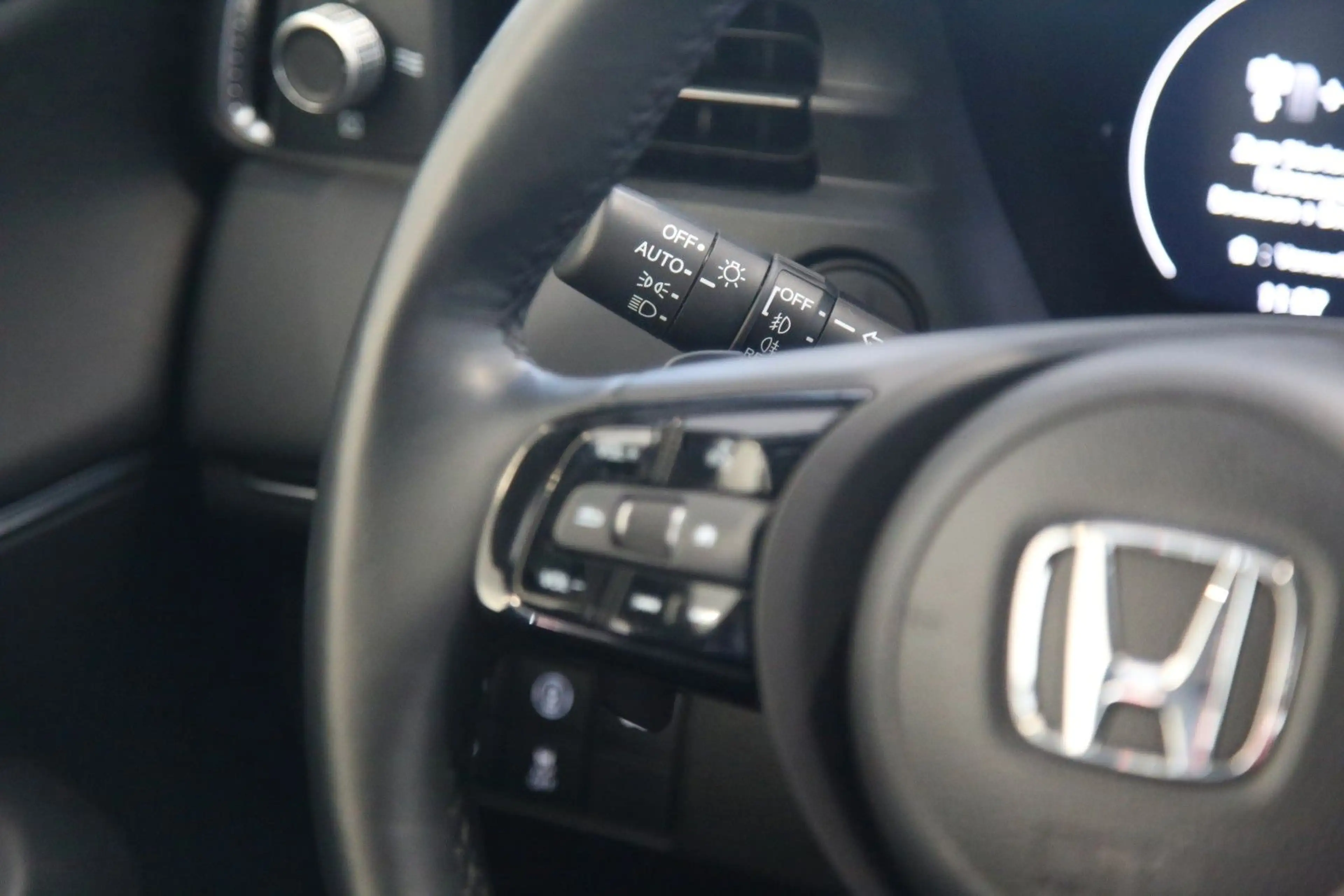 Honda HR-V Advance RFK LHZ elektr. Heckklappe Navi SHZ — photo 14