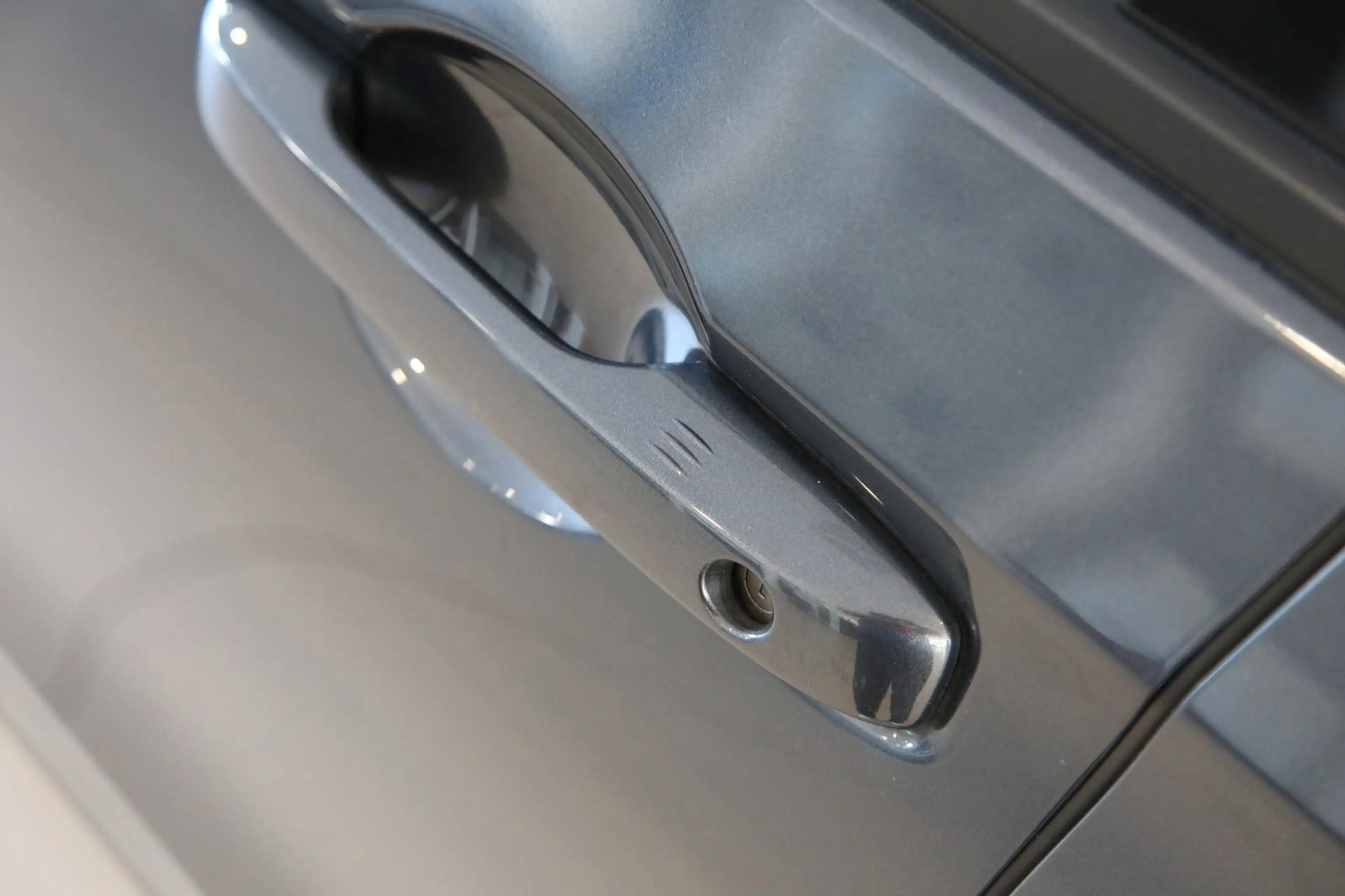 Honda HR-V Advance RFK LHZ elektr. Heckklappe Navi SHZ — photo 16