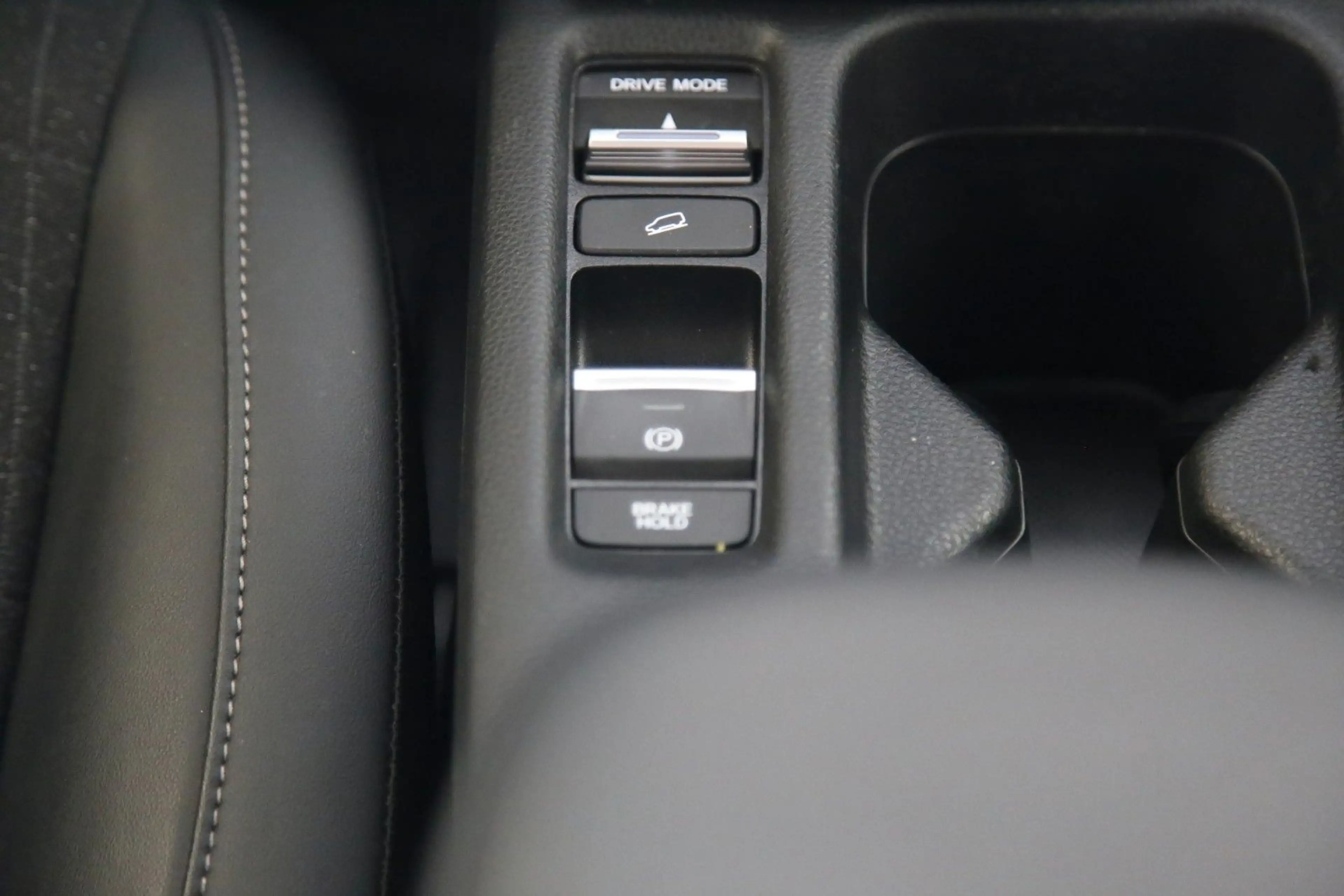 Honda HR-V Advance RFK LHZ elektr. Heckklappe Navi SHZ — photo 22