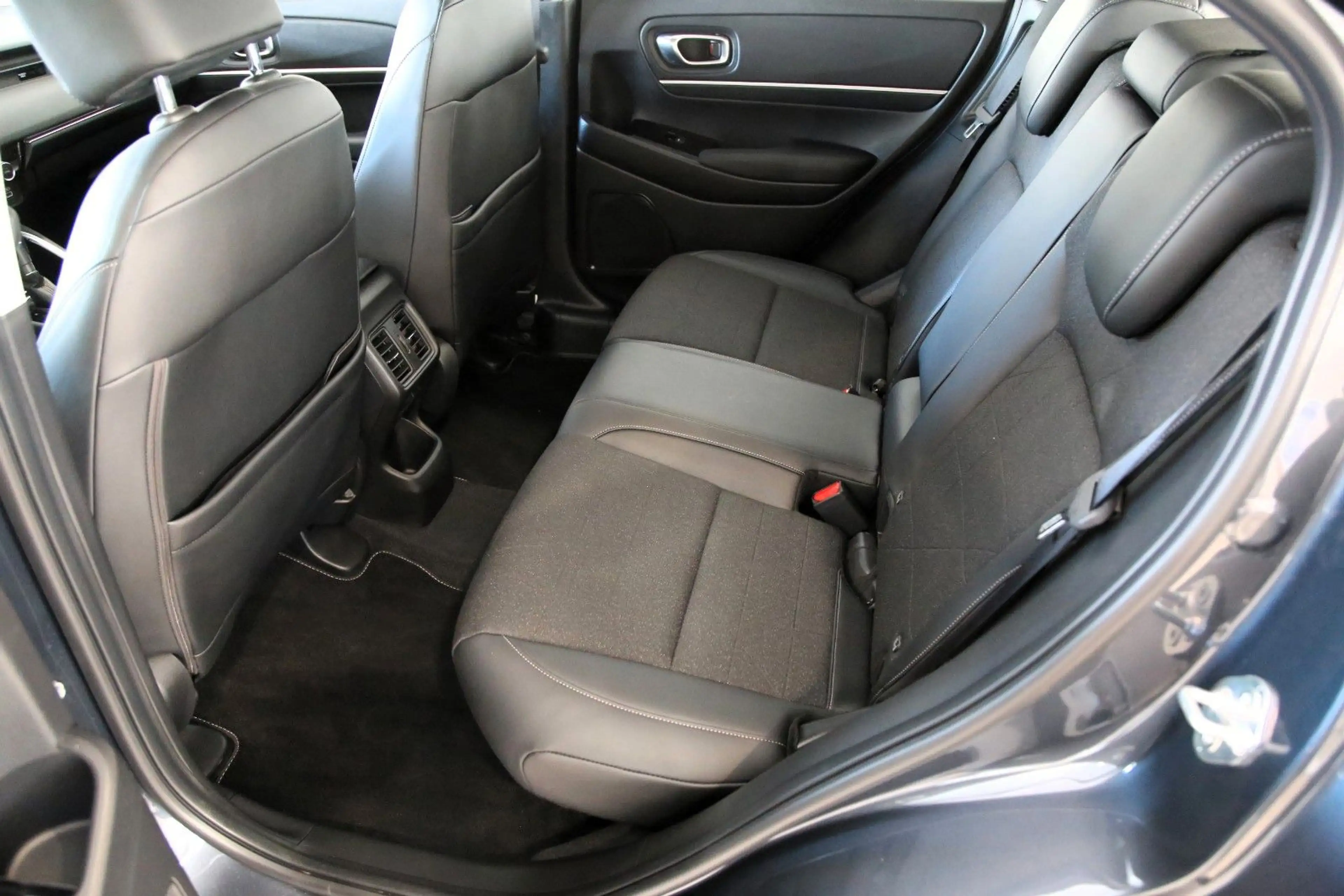 Honda HR-V Advance RFK LHZ elektr. Heckklappe Navi SHZ — photo 5