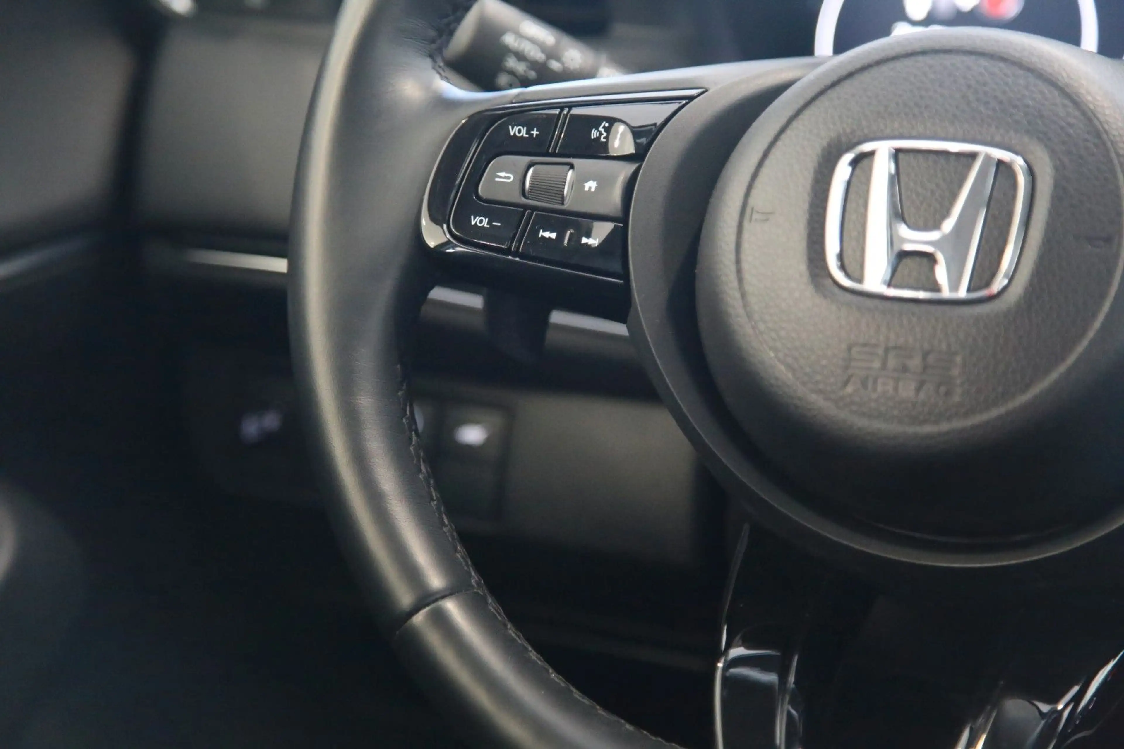 Honda HR-V Advance RFK LHZ elektr. Heckklappe Navi SHZ — photo 13