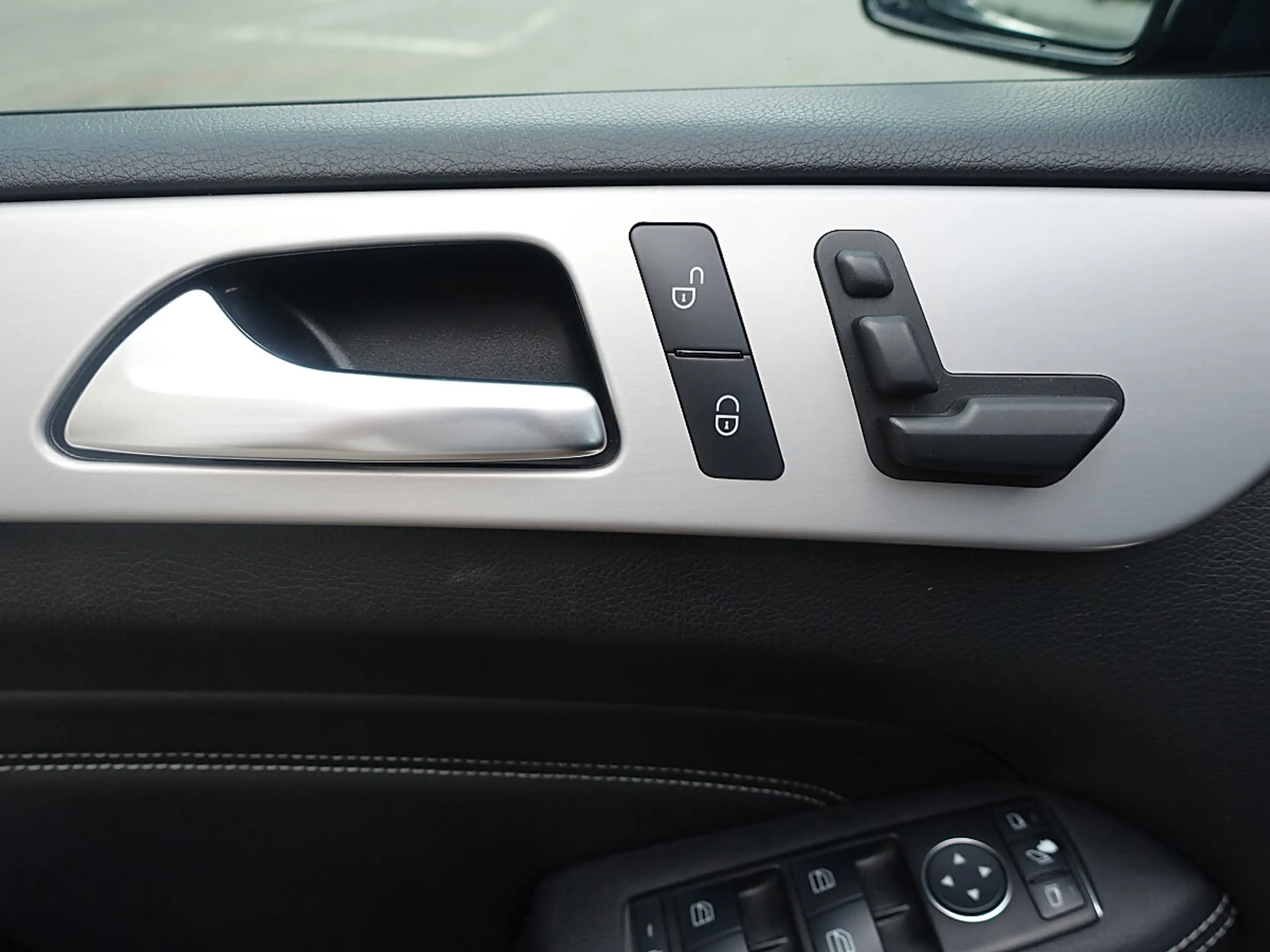 Mercedes-Benz ML 350 CDI DPF 4MATIC — photo 7