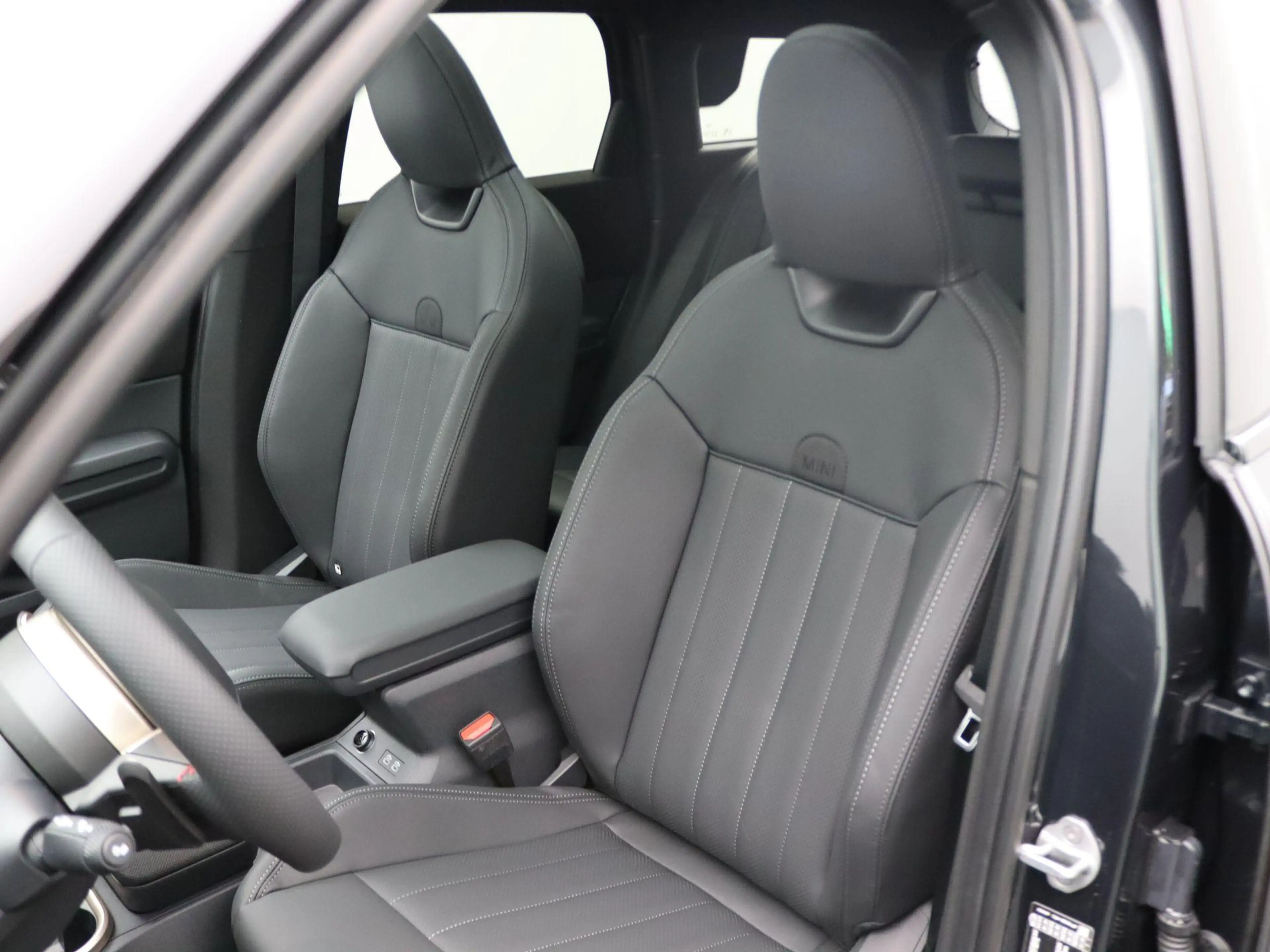 MINI Countryman C John Cooper Works + Pakket L + Glazen panoramadak — photo 11