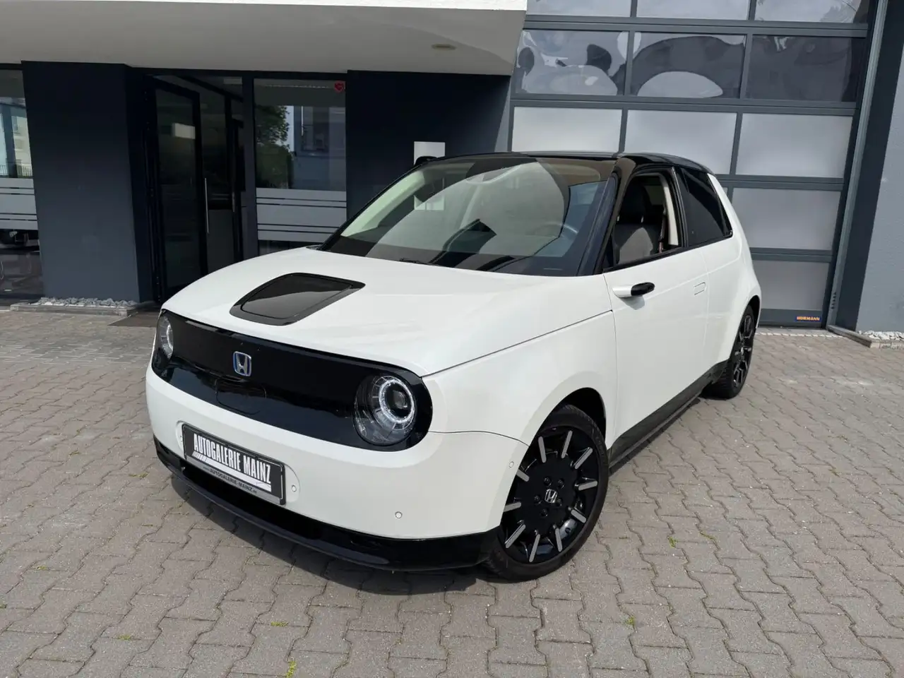 Honda e