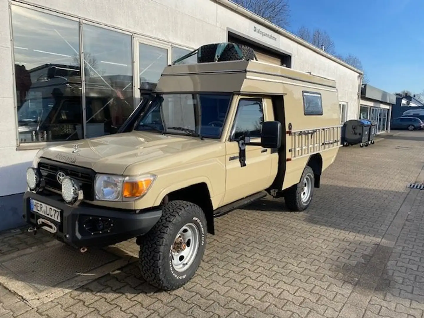 Toyota Pick up HZJ 79 Beige - 2