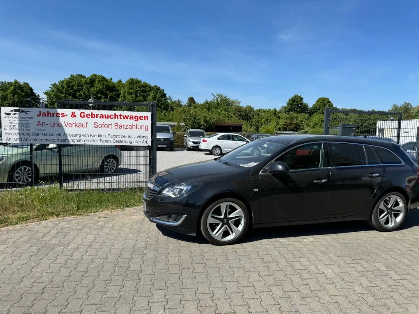 Opel Insignia A Sports Tourer Innovation Schwarz - 1
