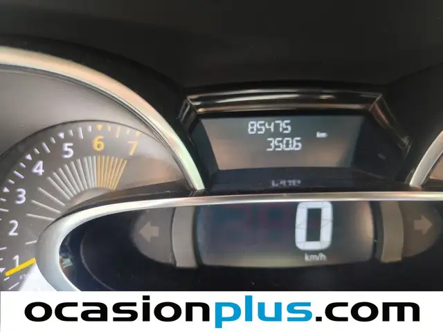 Renault Clio view 9