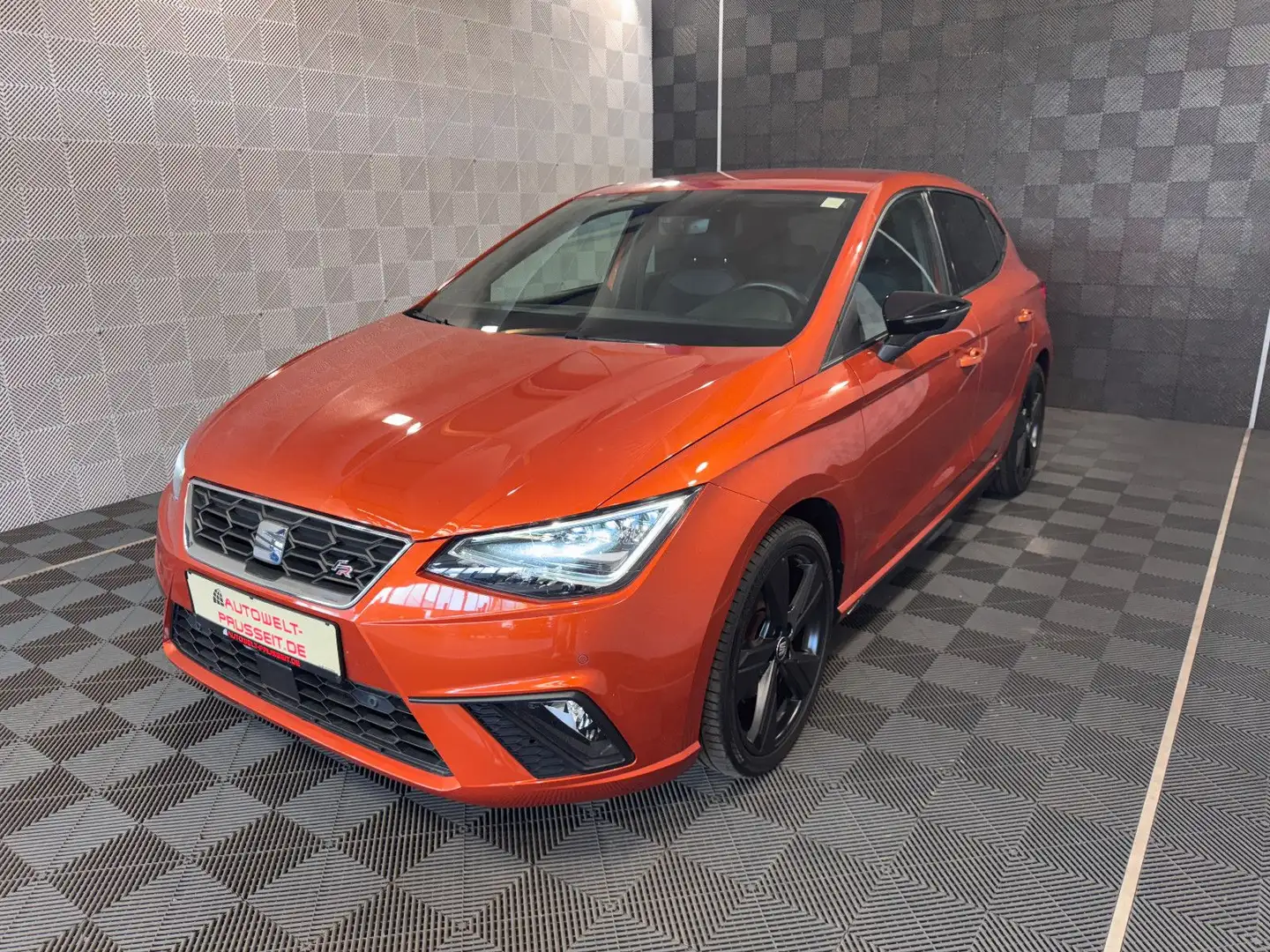SEAT Ibiza FR*BLACK EDITION*TEMPO-LED-TOUCH-KLIMA-17" Orange - 2