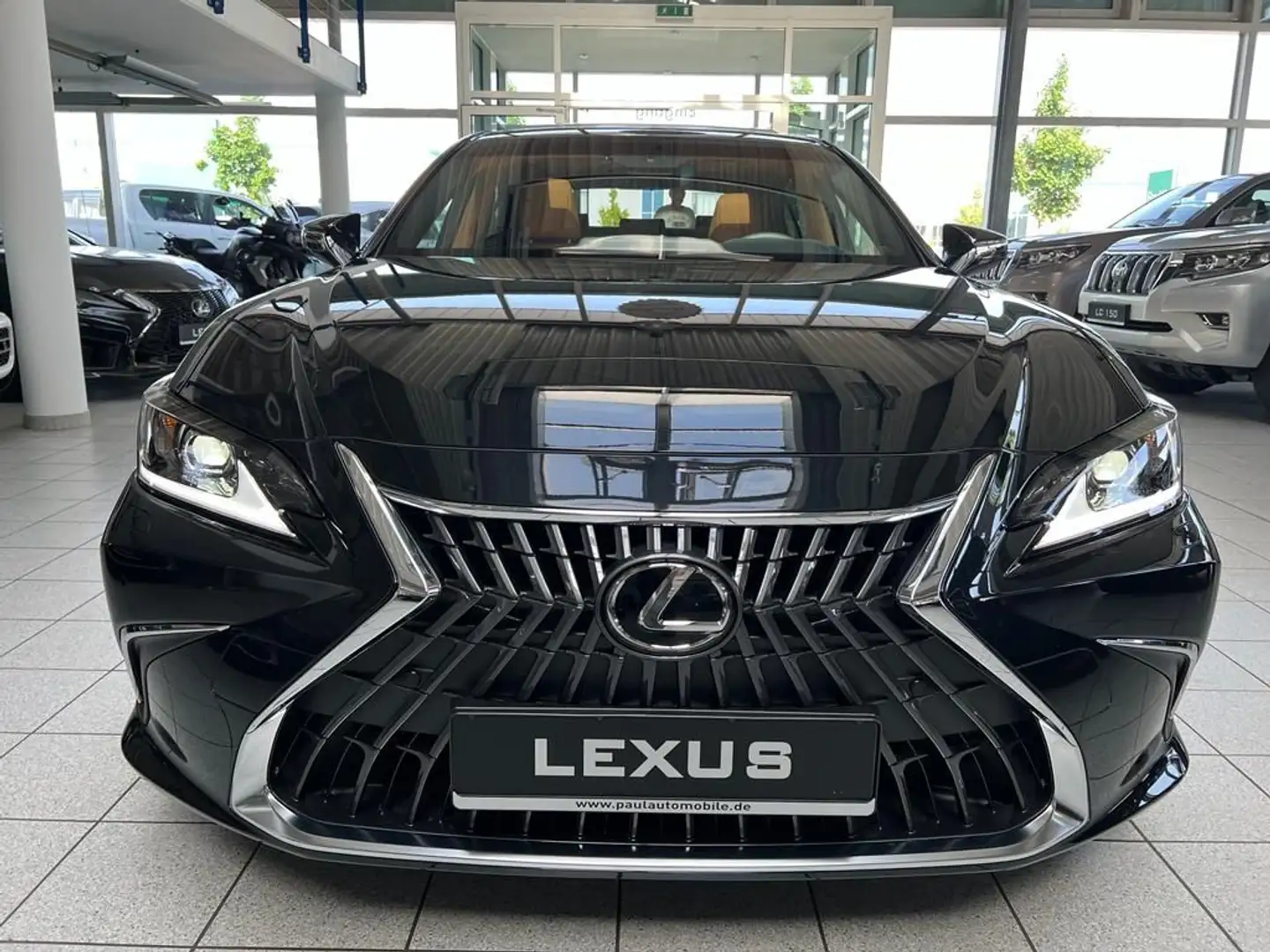 Lexus ES 300 h - PREMIUM NAVI 12.3-GLASS.-PROD. 01-2024 Fekete - 1