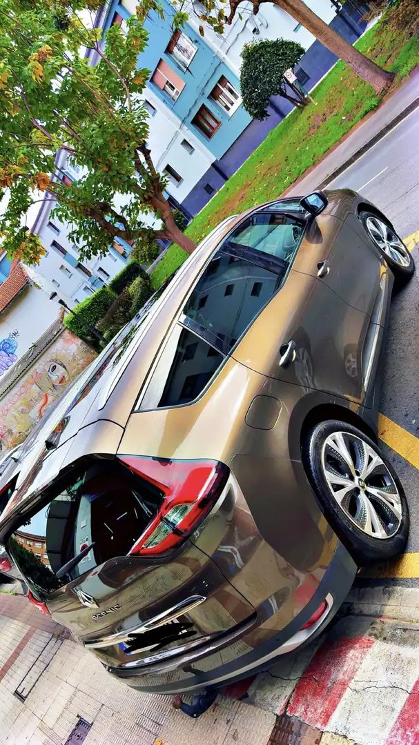 Renault Grand Scenic Scénic 1.2 TCe Zen Collection 96kW Marrón - 2