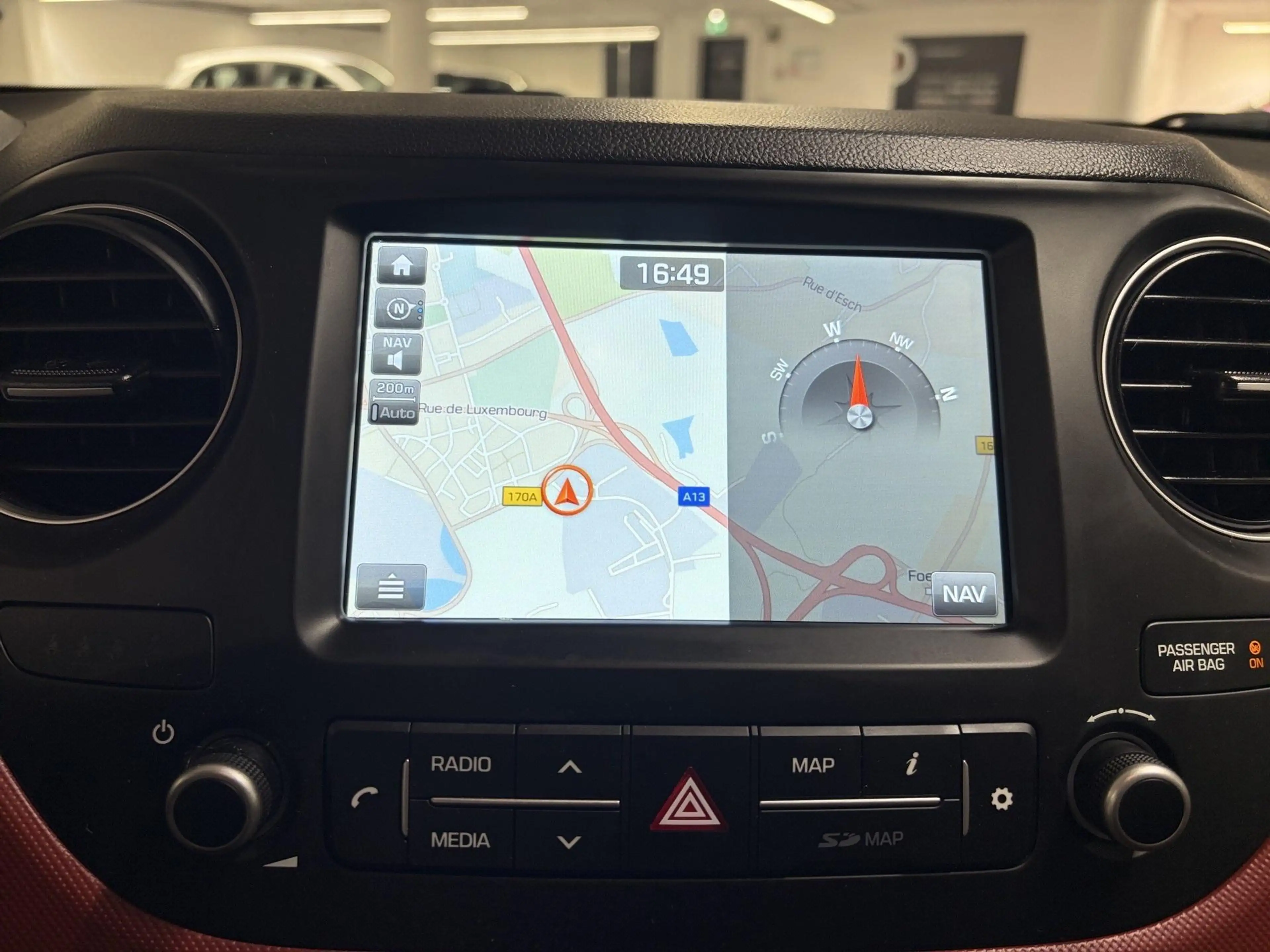 Hyundai i10 1.0 Aut. Sky — photo 3