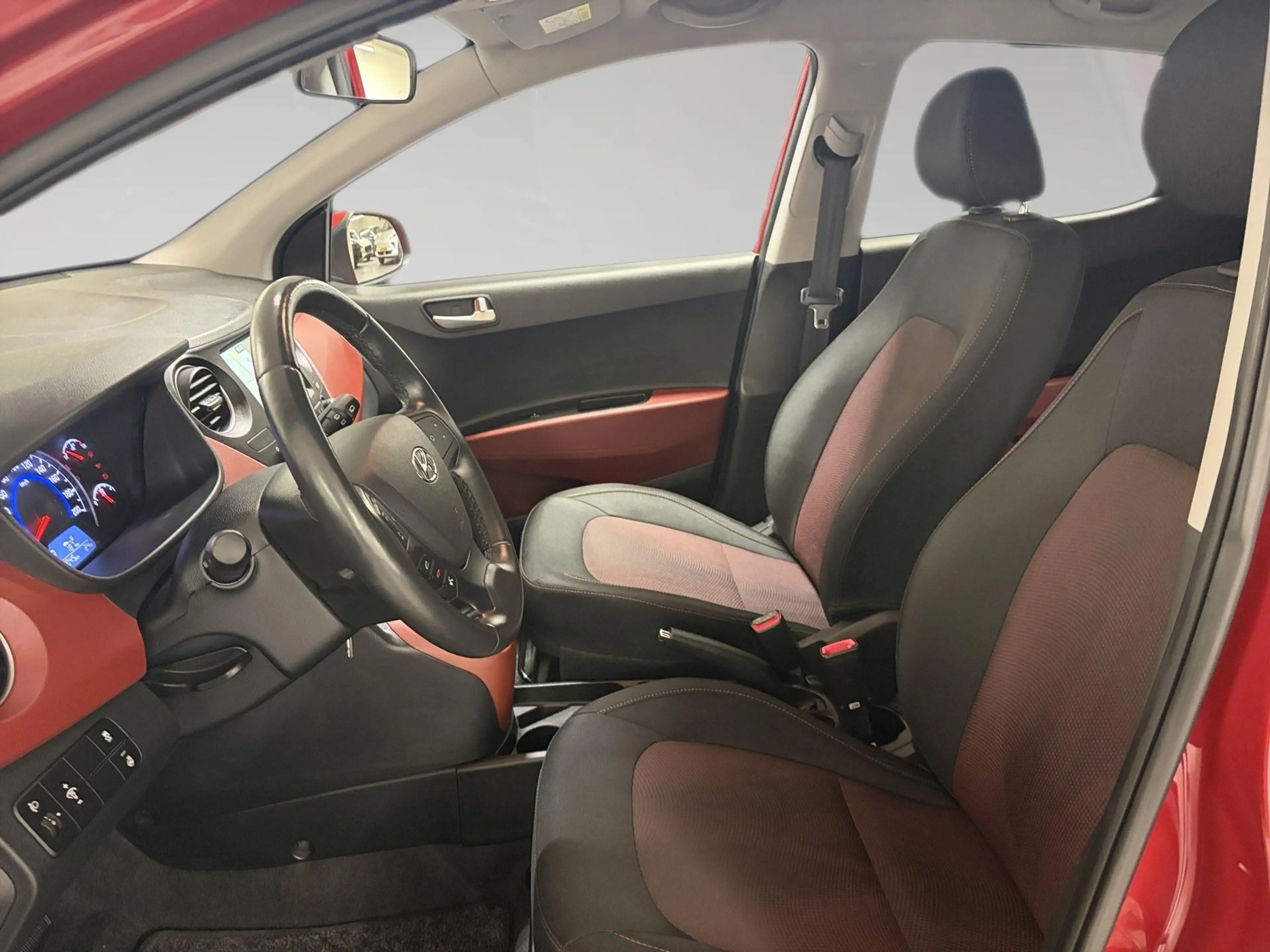 Hyundai i10 1.0 Aut. Sky — photo 10