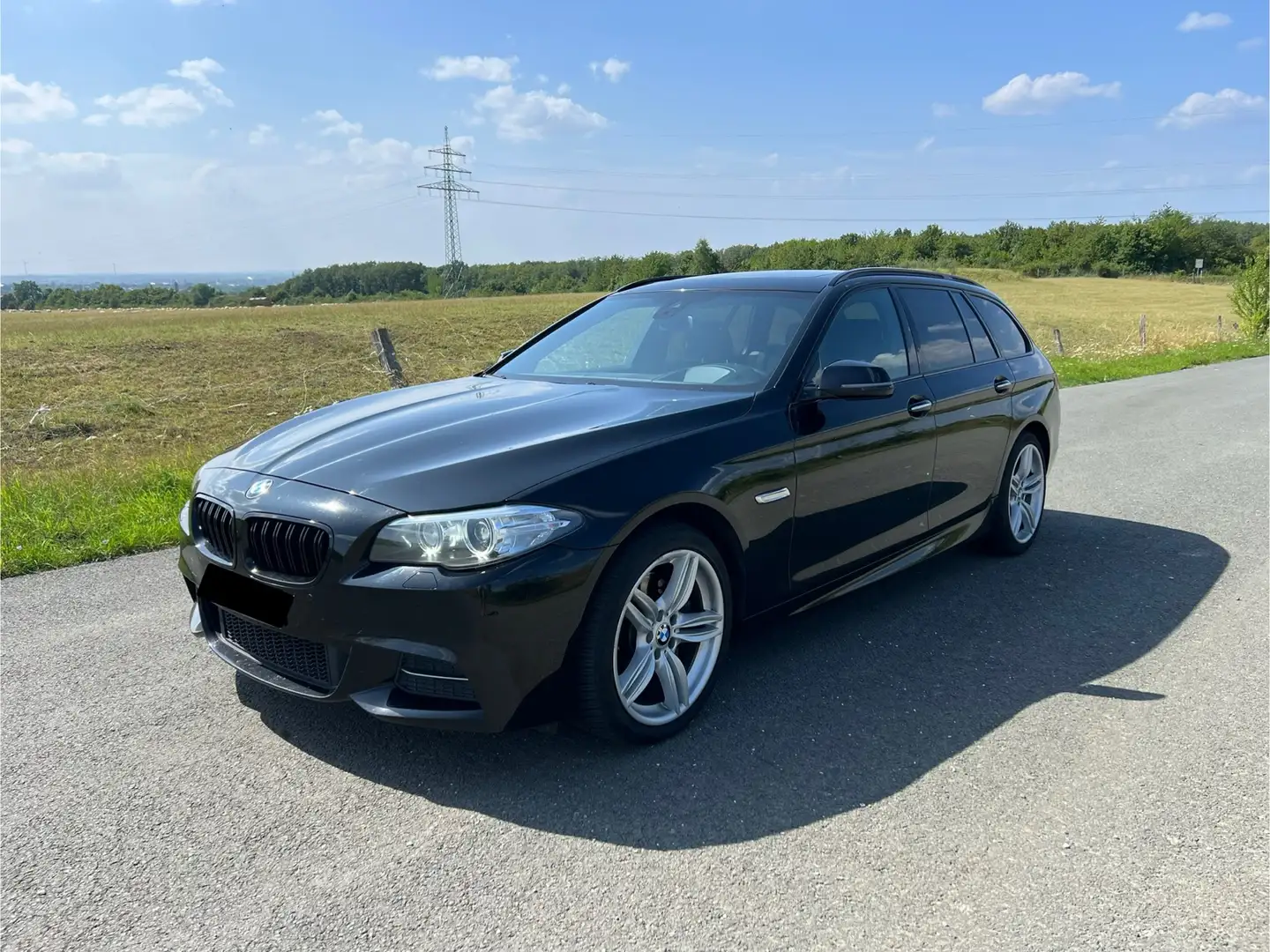 BMW 535 535 d xDrive M-Paket, Autom, AHK Xenon Schwarz - 1